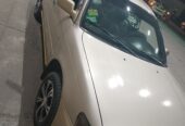 یک عراده کرولای کانادایی