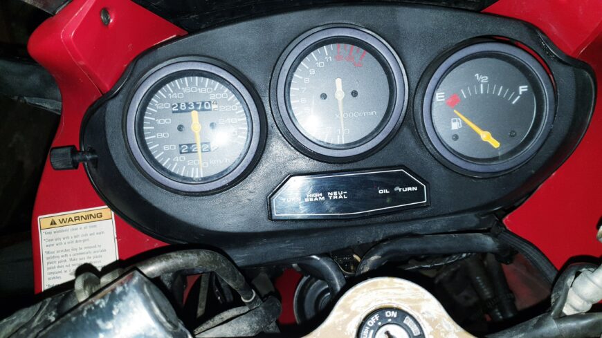 Suzuki 600 cc model 1994. اسناد ترافیکی