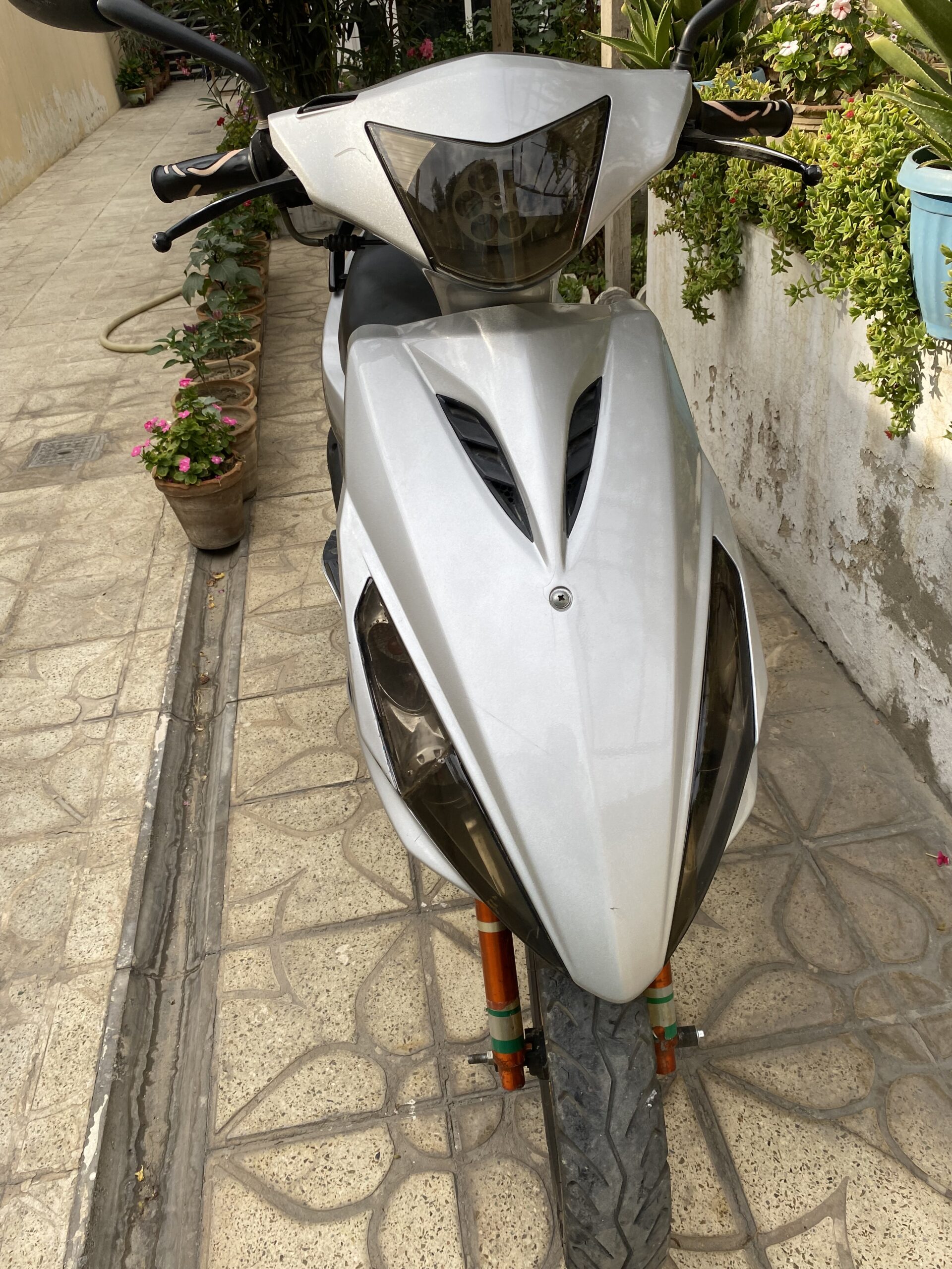 موتر سایکل فروشی