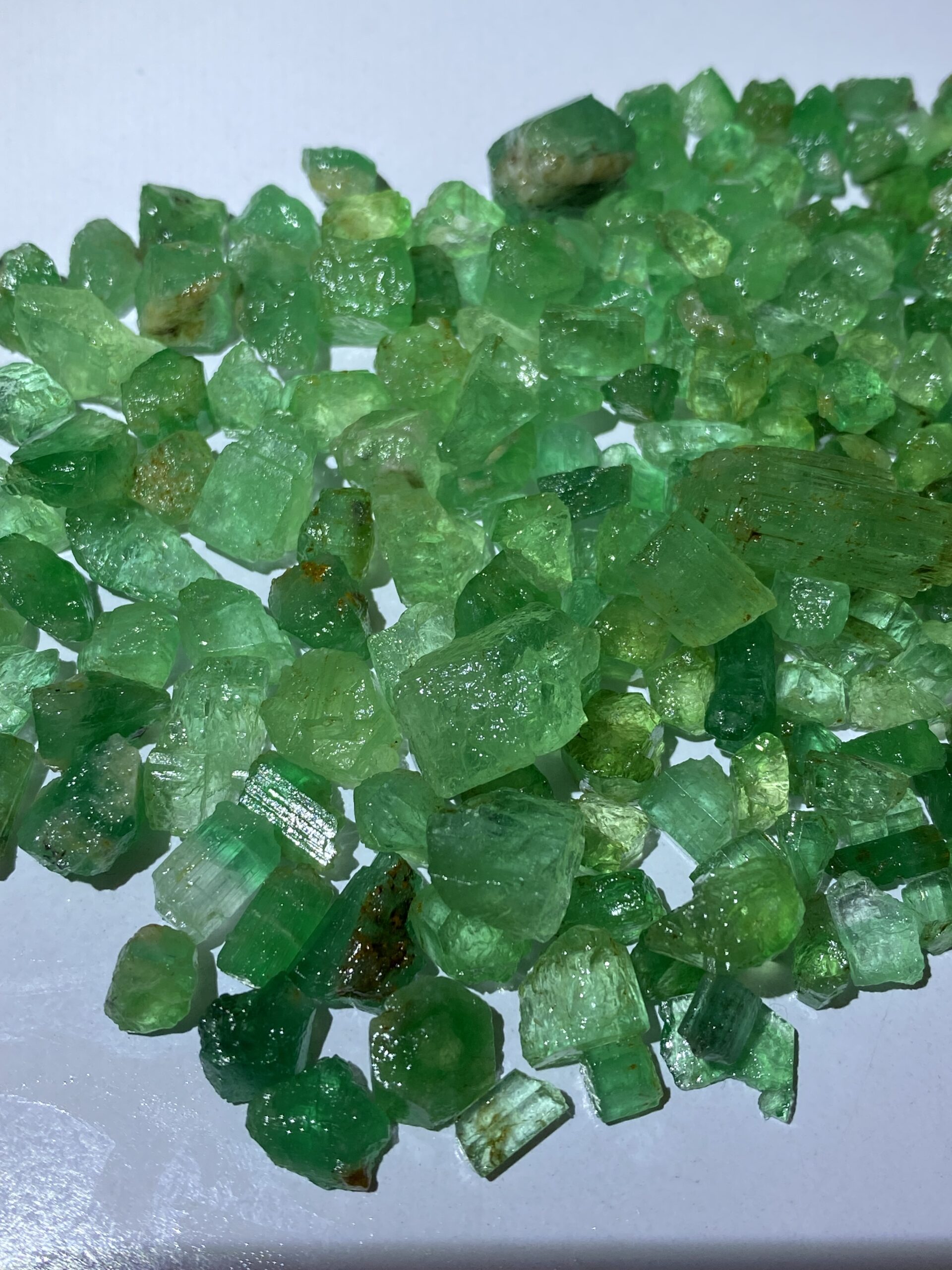 زمرد پنجشیر معدن کمرسفید سایز بزرگ موجود برای فروش