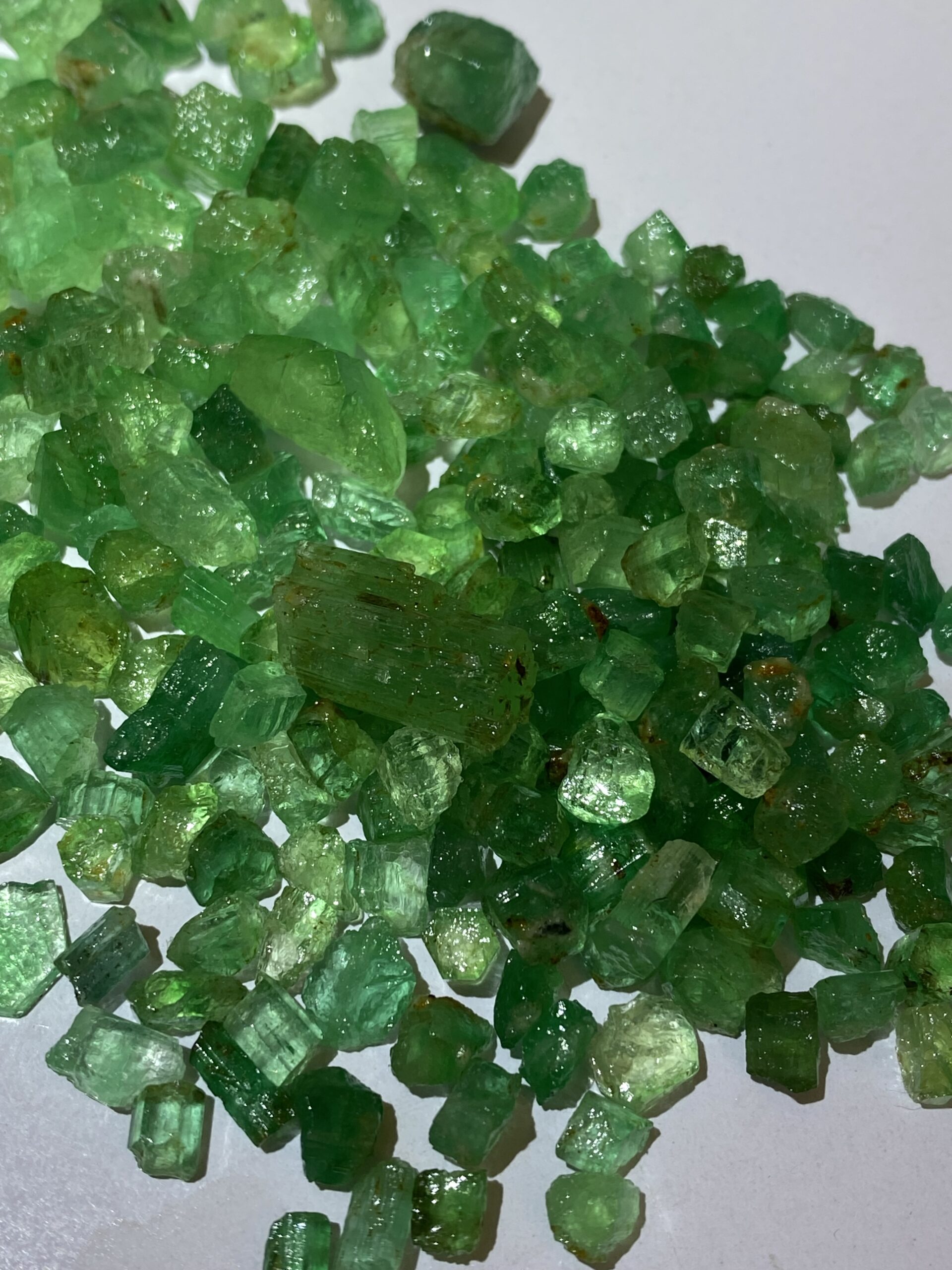 زمرد پنجشیر معدن کمرسفید سایز بزرگ موجود برای فروش