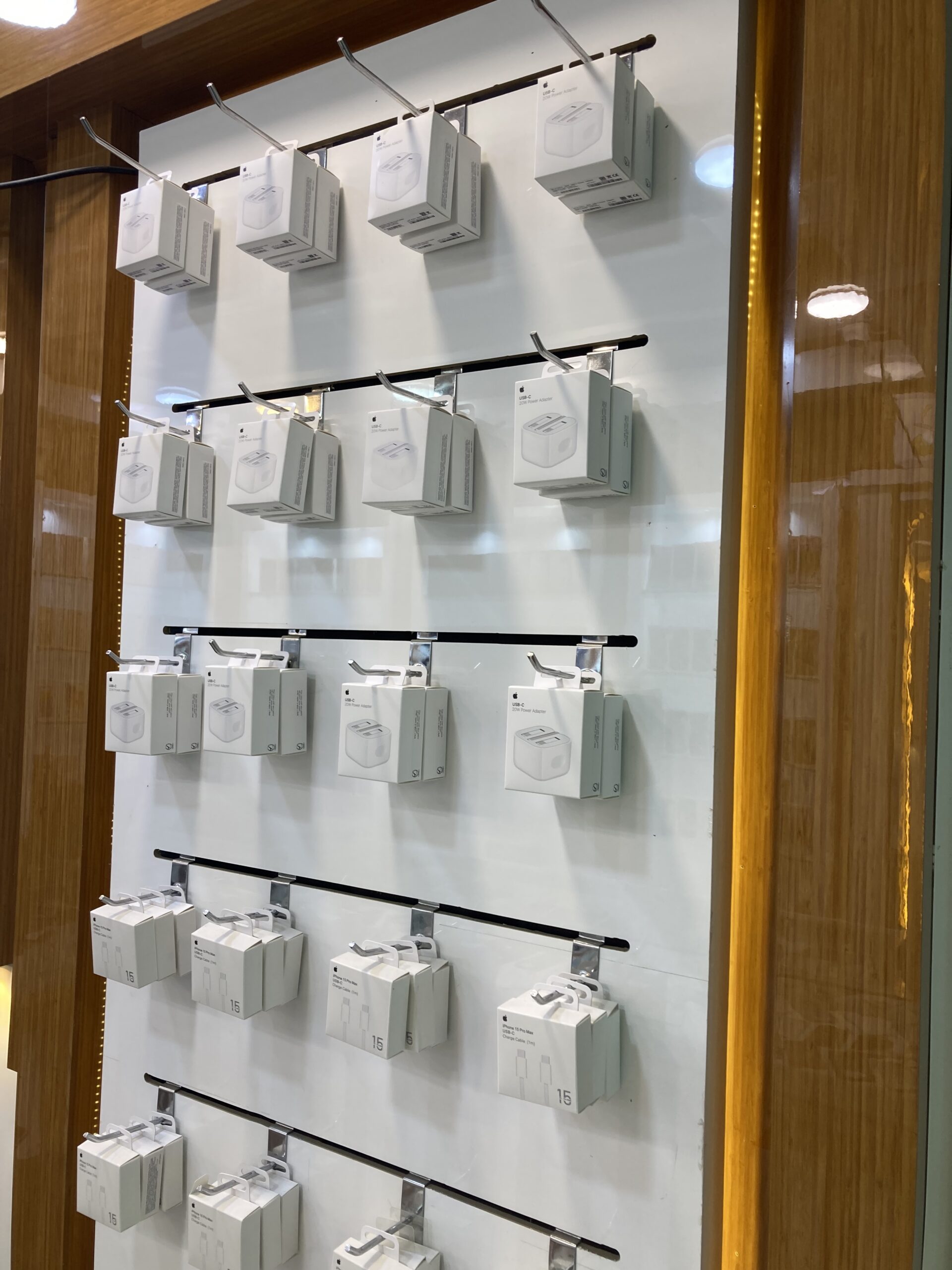 با شیش ماه زمانیت Adapter 20WvOriginal