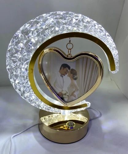 هم چراغ خواب هم قاب عکس