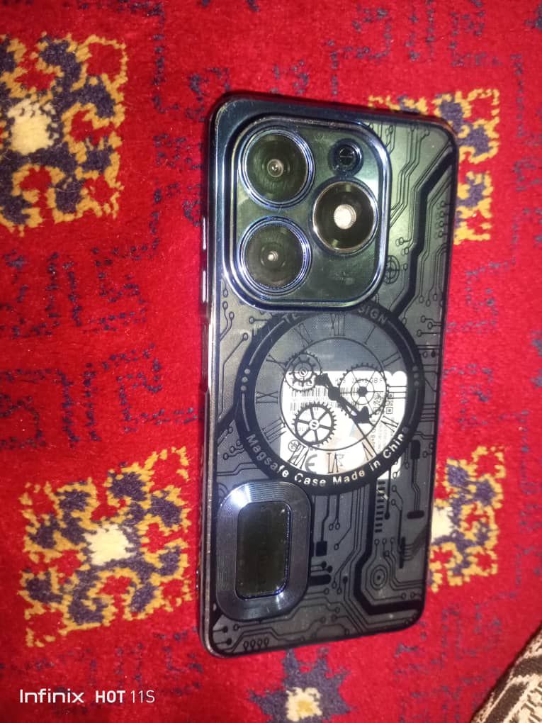 ښکلي مسلکي او آيفون سيستم لرونکی مبايل