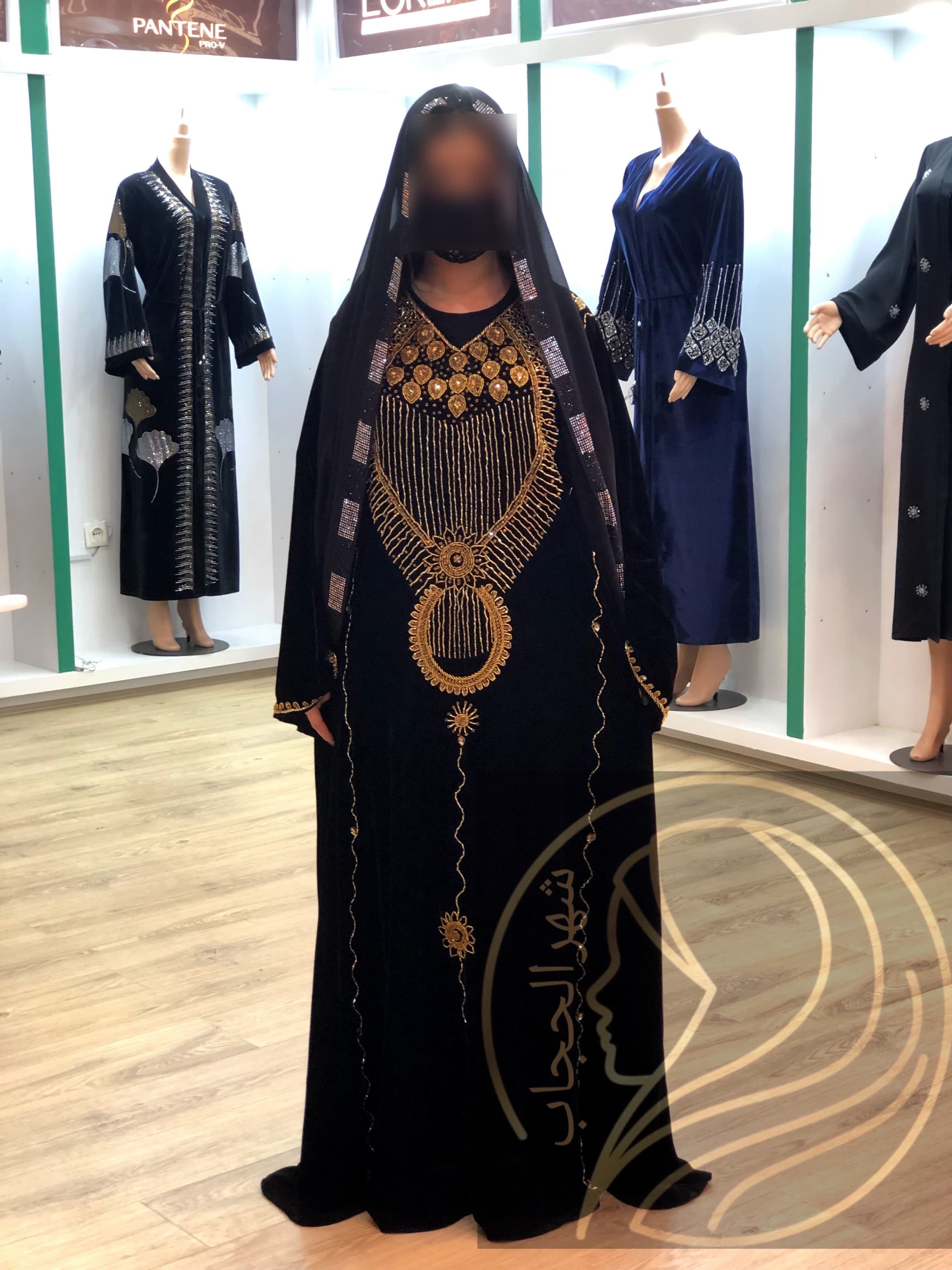 حجاب ها به صورت عمده و پرچون