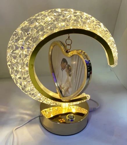 هم چراغ خواب هم قاب عکس