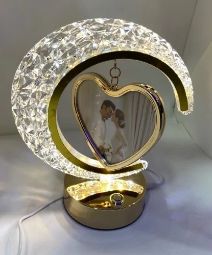 هم چراغ خواب هم قاب عکس