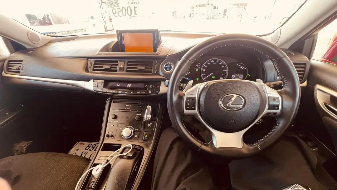 #LEXUS_CT200h_MODEL_2013_