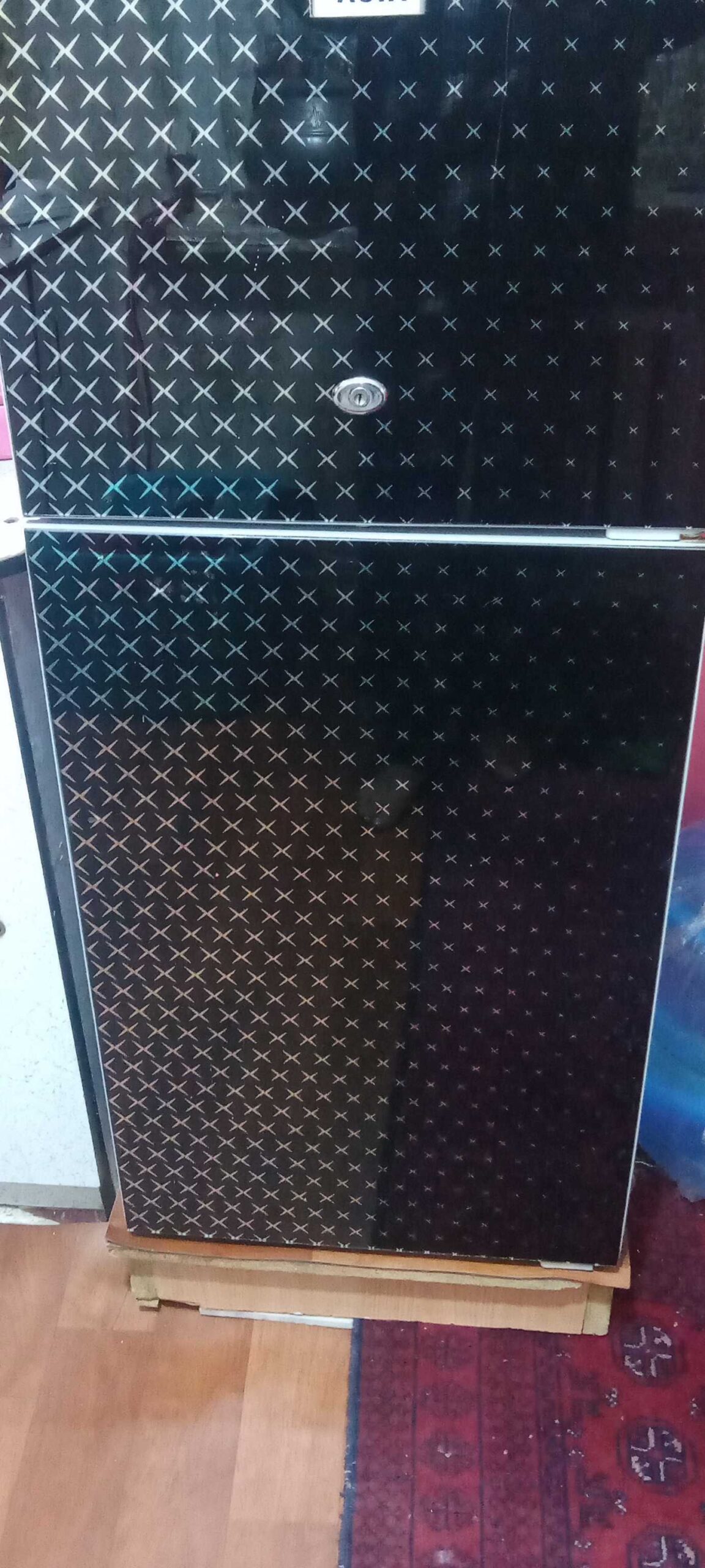 یخچال متوسط