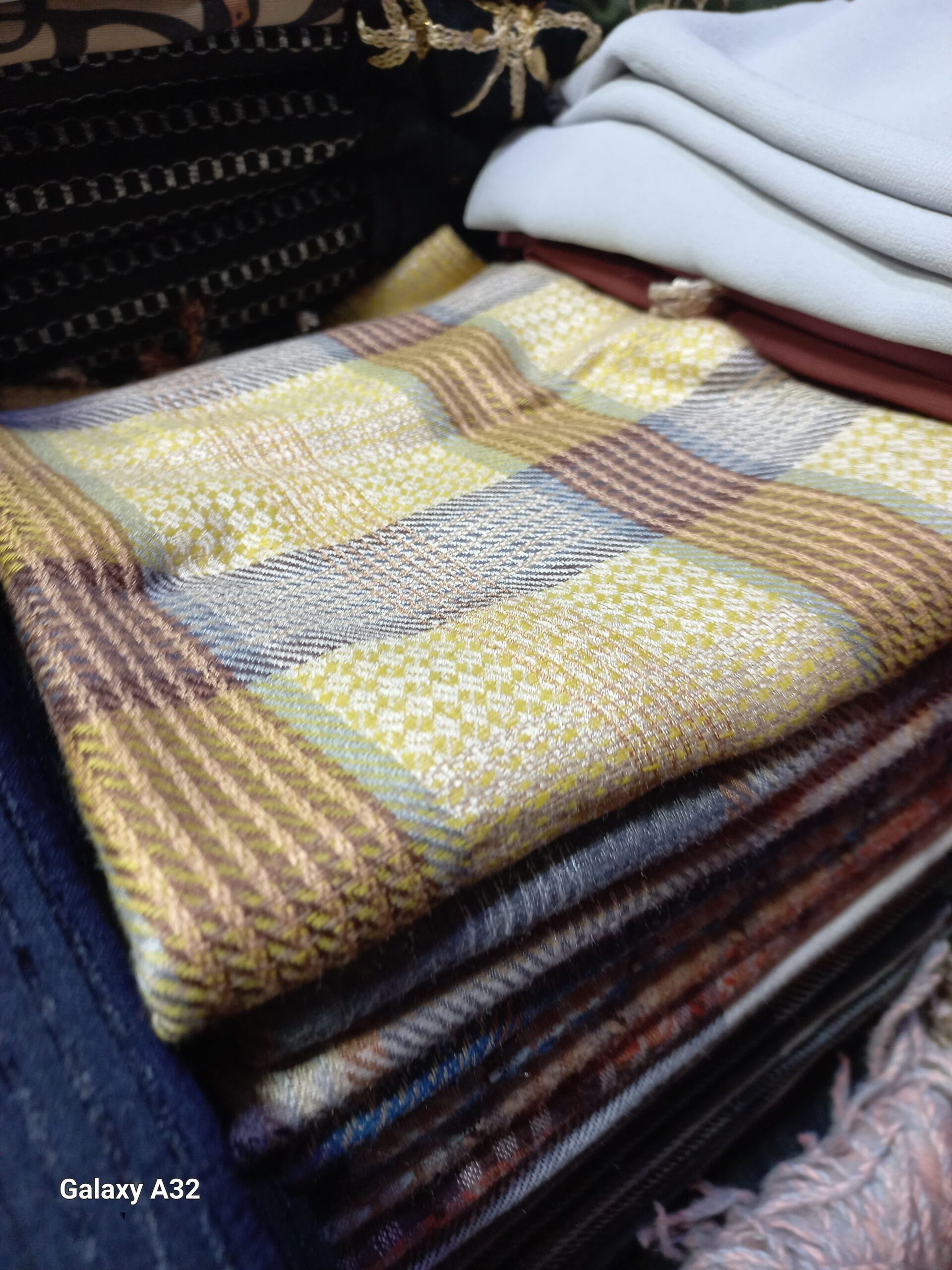 چادر های کتانی ساده و برند Gg Lv Ck Dior و غیره…