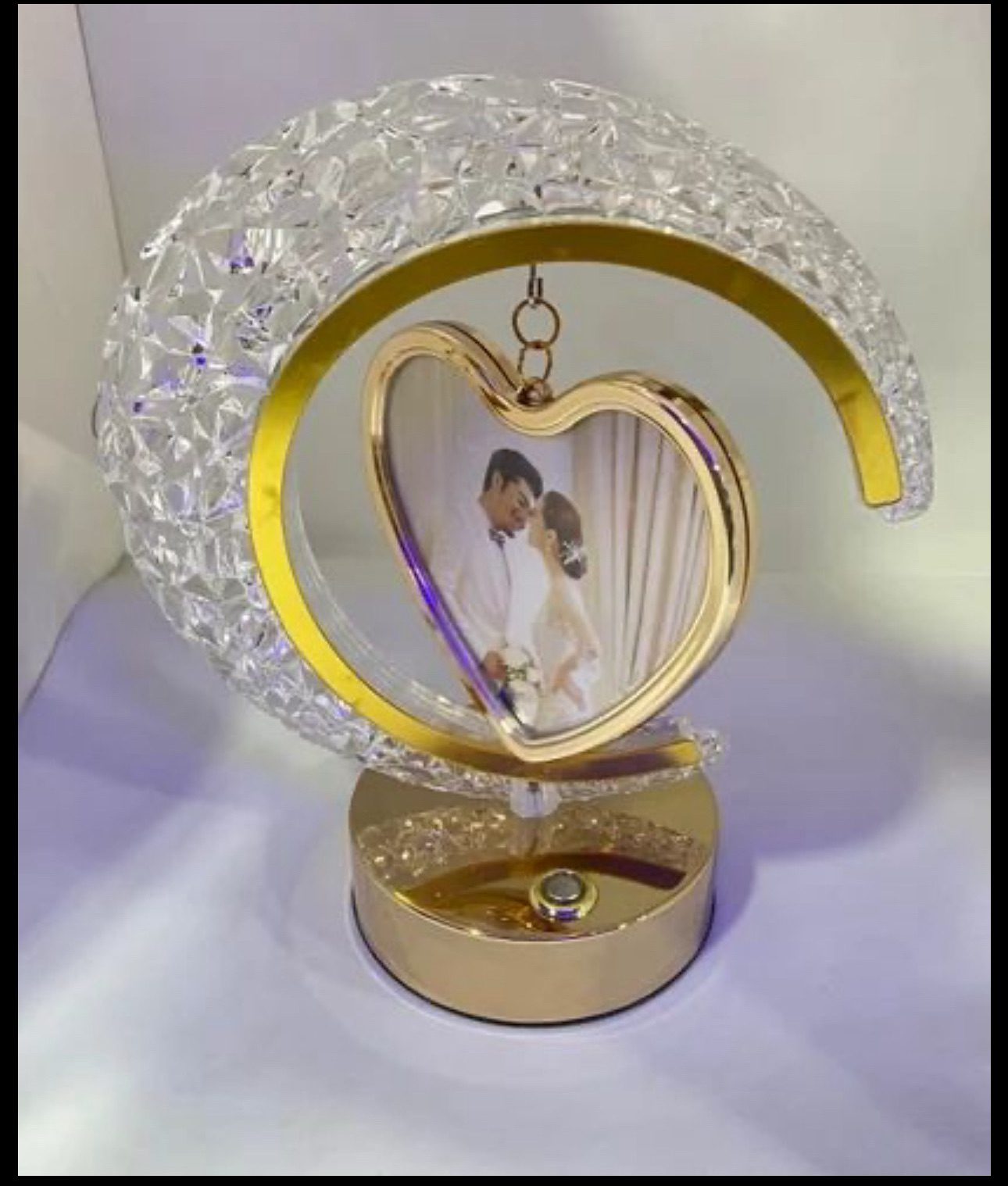 چراغ خواب و قاب برای عکس