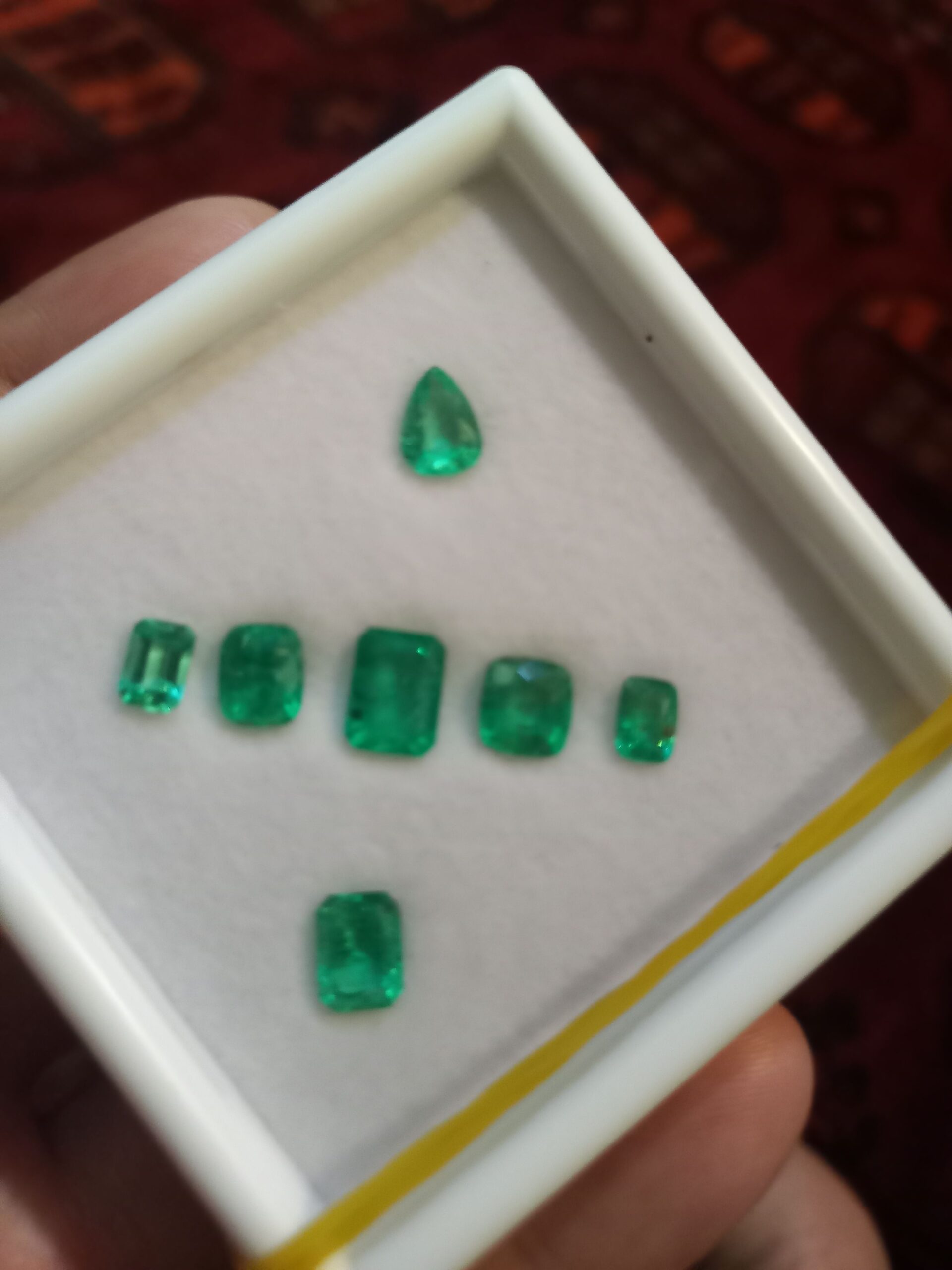 زمرد پنجشیر فی کریت