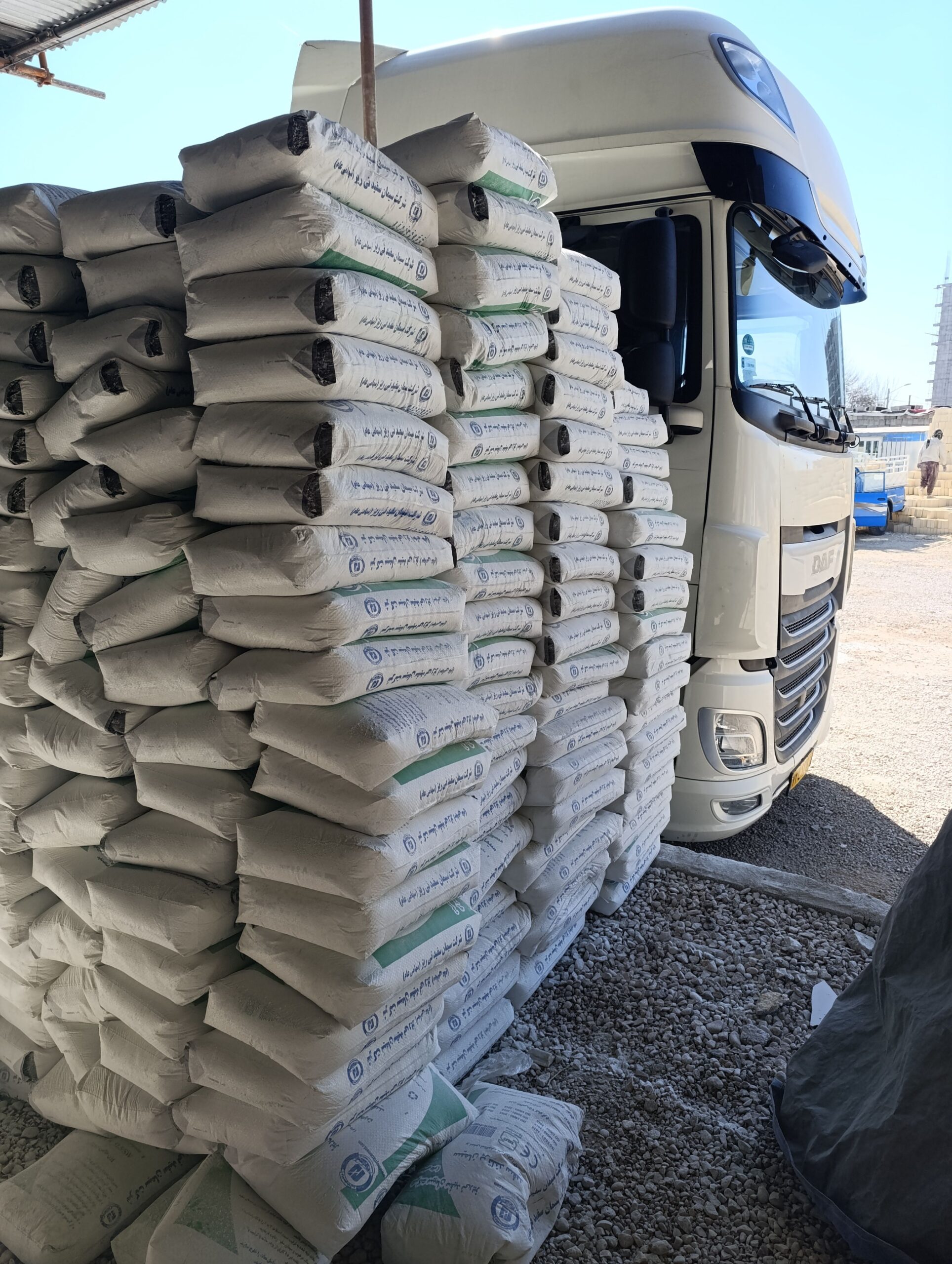 سیمان تحویل مرز دوغارون، هر تن ۲۶ دلار