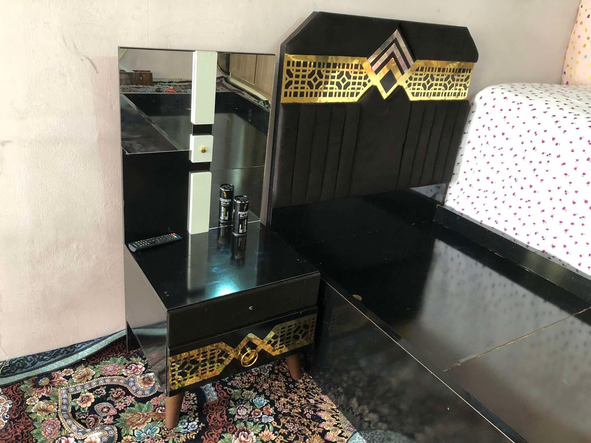 تخت خواب یک نفره