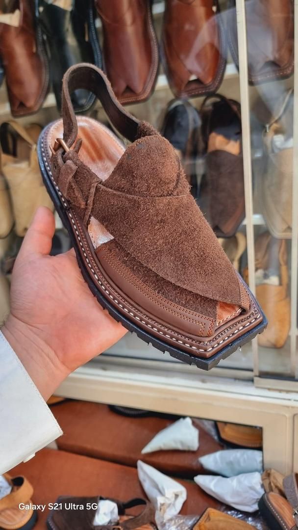 چپلی های چرم خالص