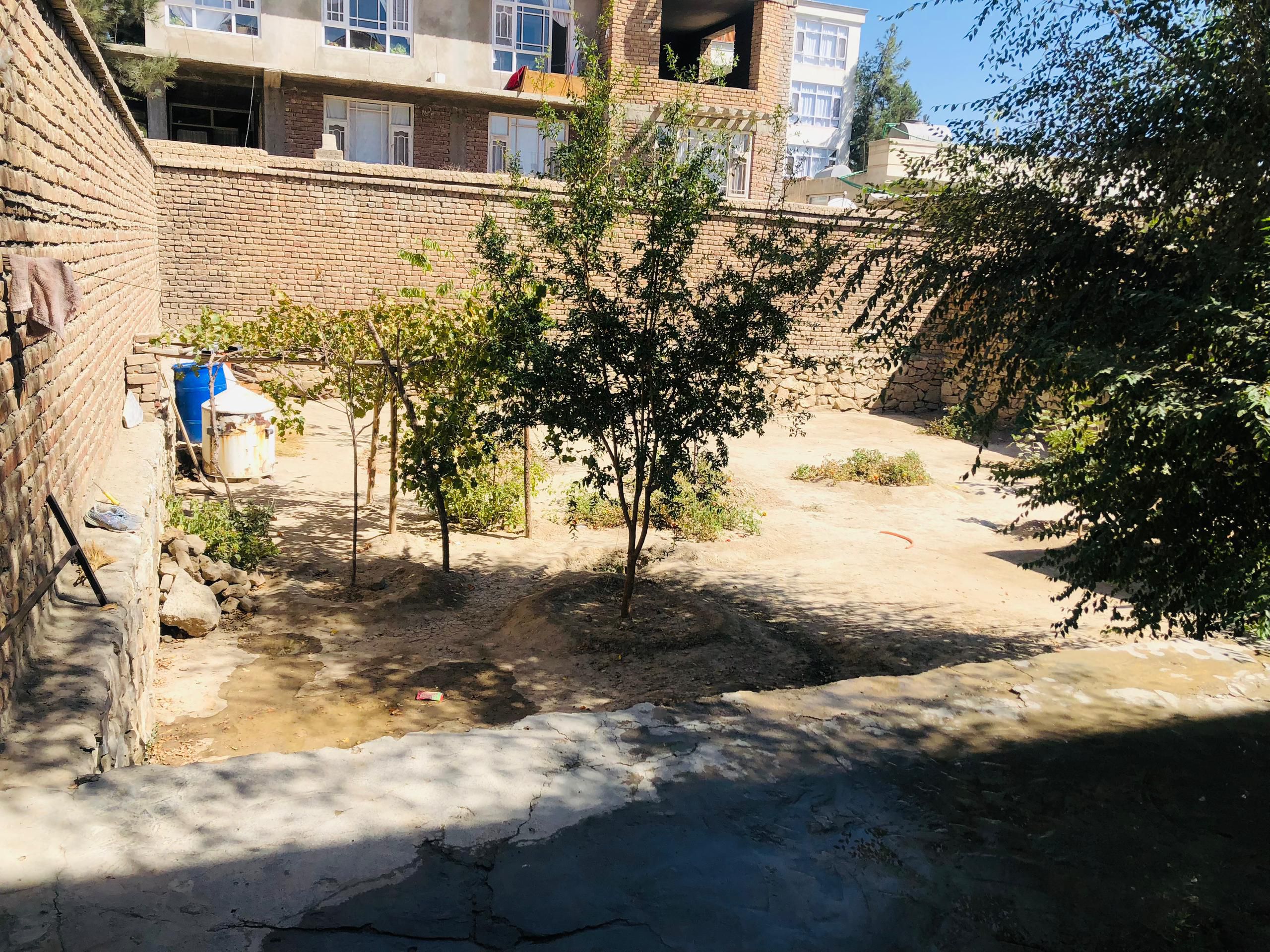 کابل میدان هوایی پشت وزارت داخله نو زمین دو بسپه