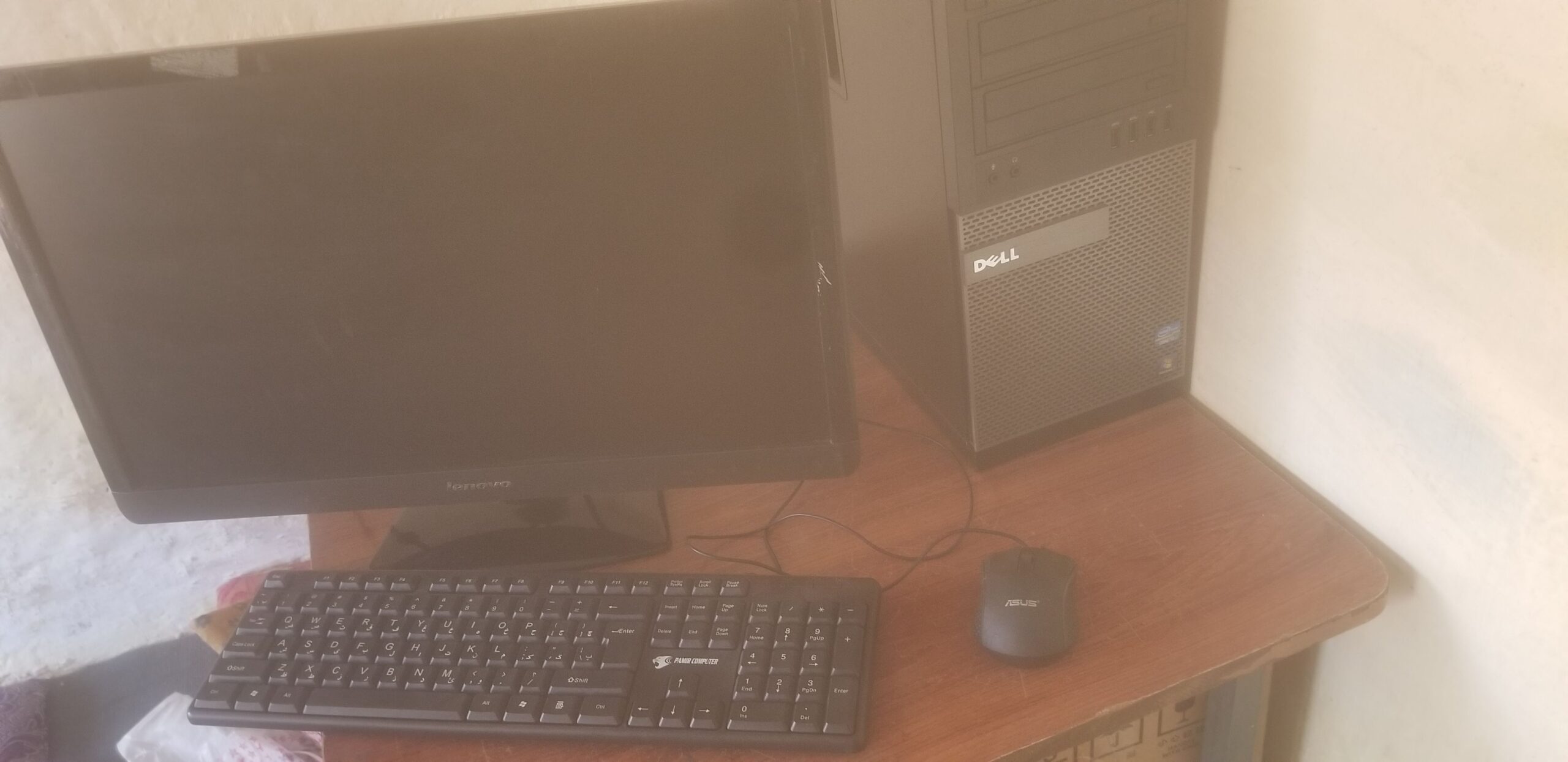 این دستاپ به فروش میرسد با تمام اسباب