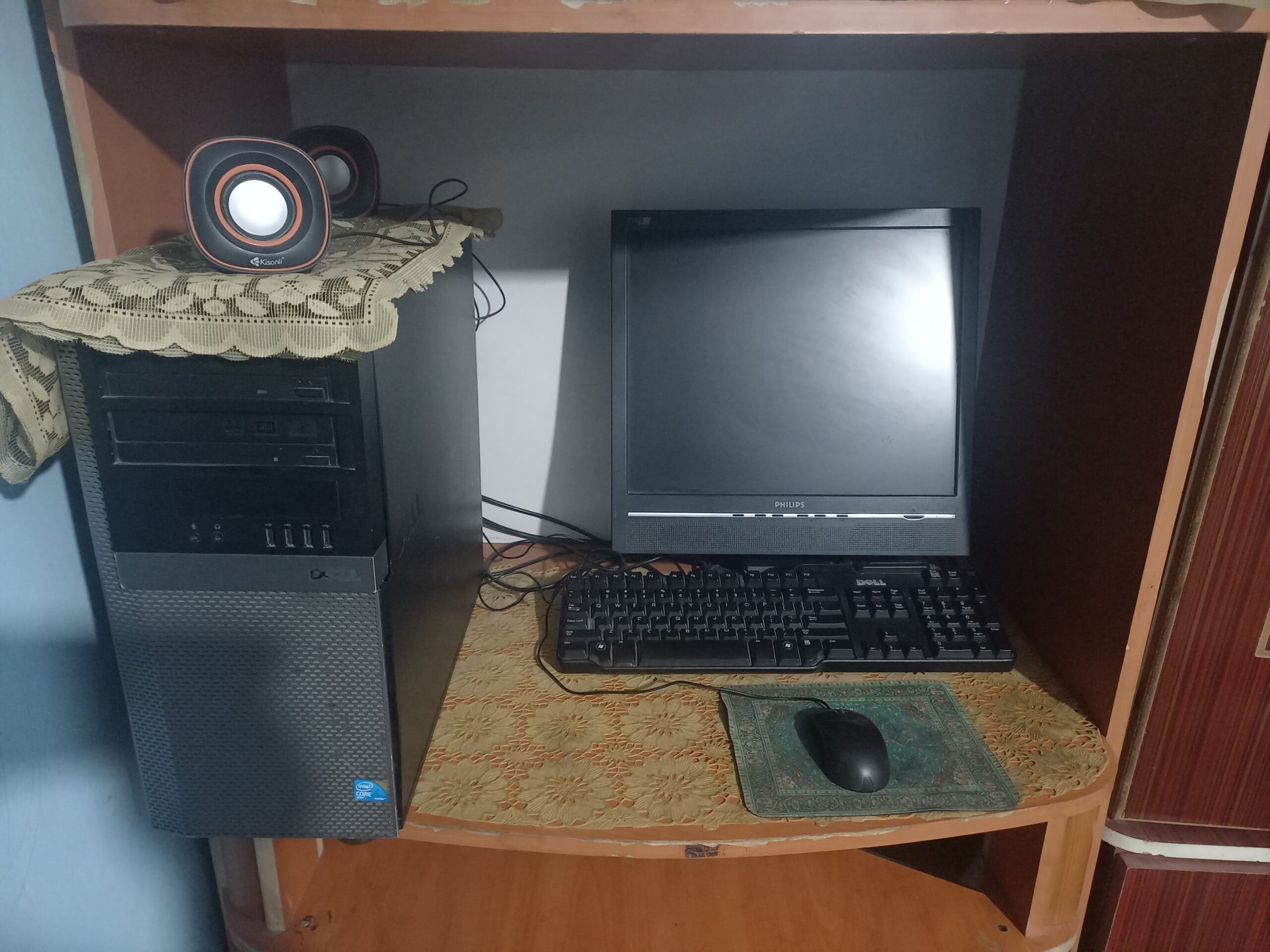 کامپیوتر فروشی کاملا سالم