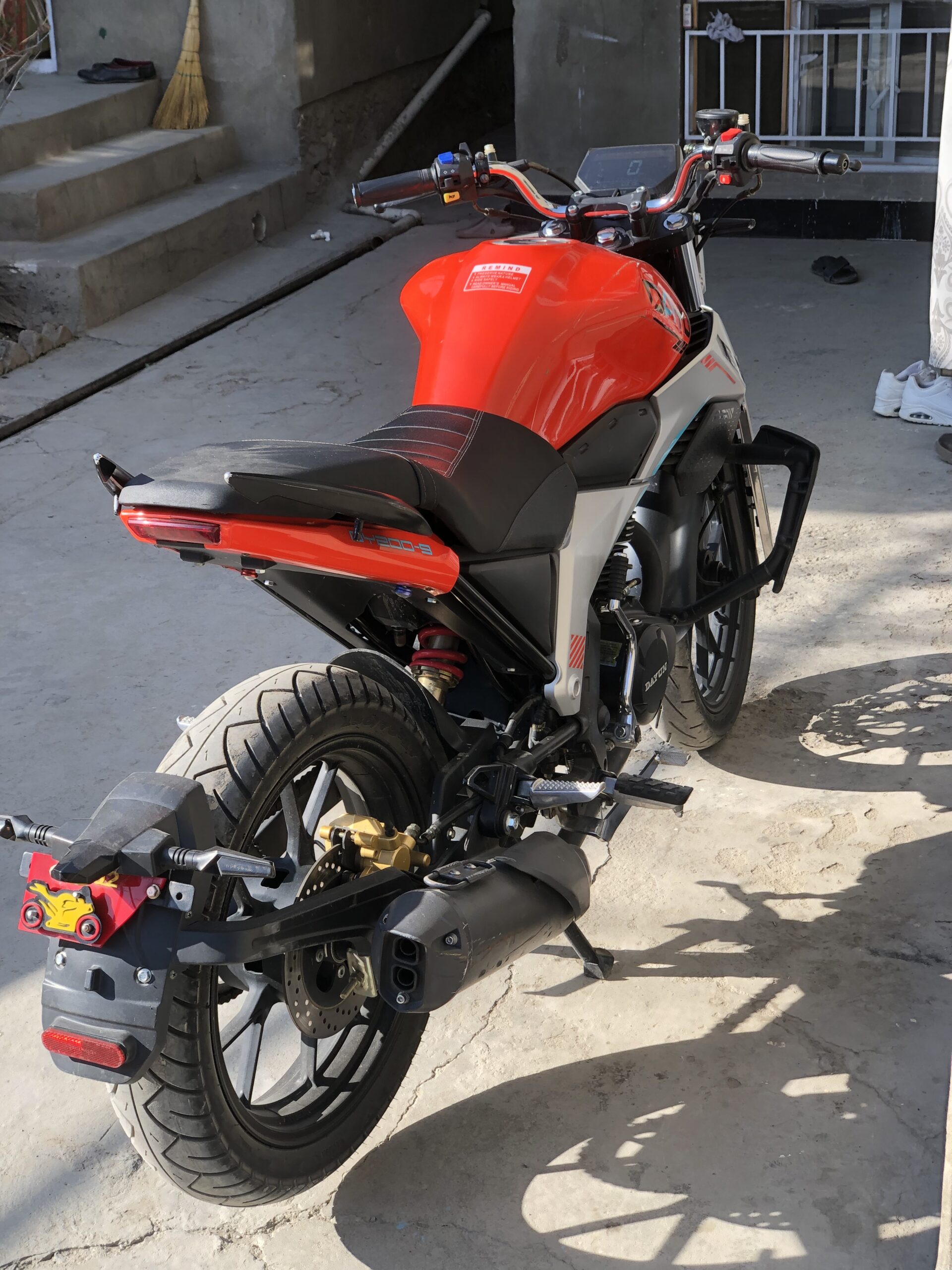 موتورسکلیت دایان ۲۰۰