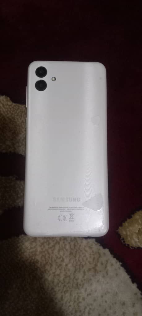 یک مبایل صحت و ثابت برای فروش