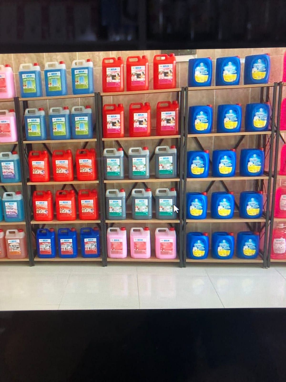 مایع شوینده و بهداشتی: