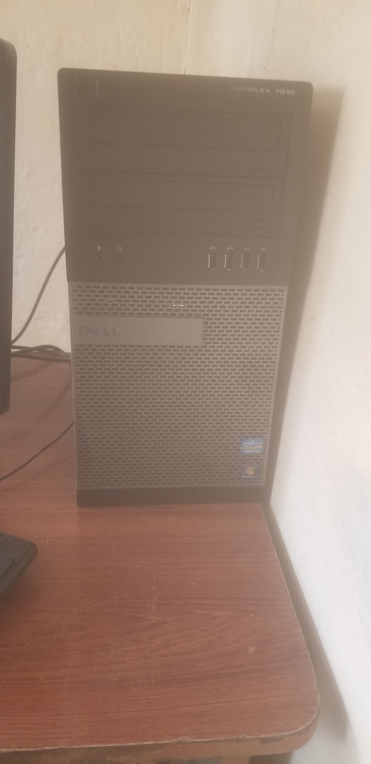 این دستاپ به فروش میرسد با تمام اسباب