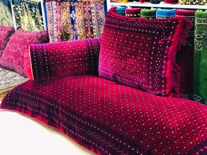 توشک و بالشت