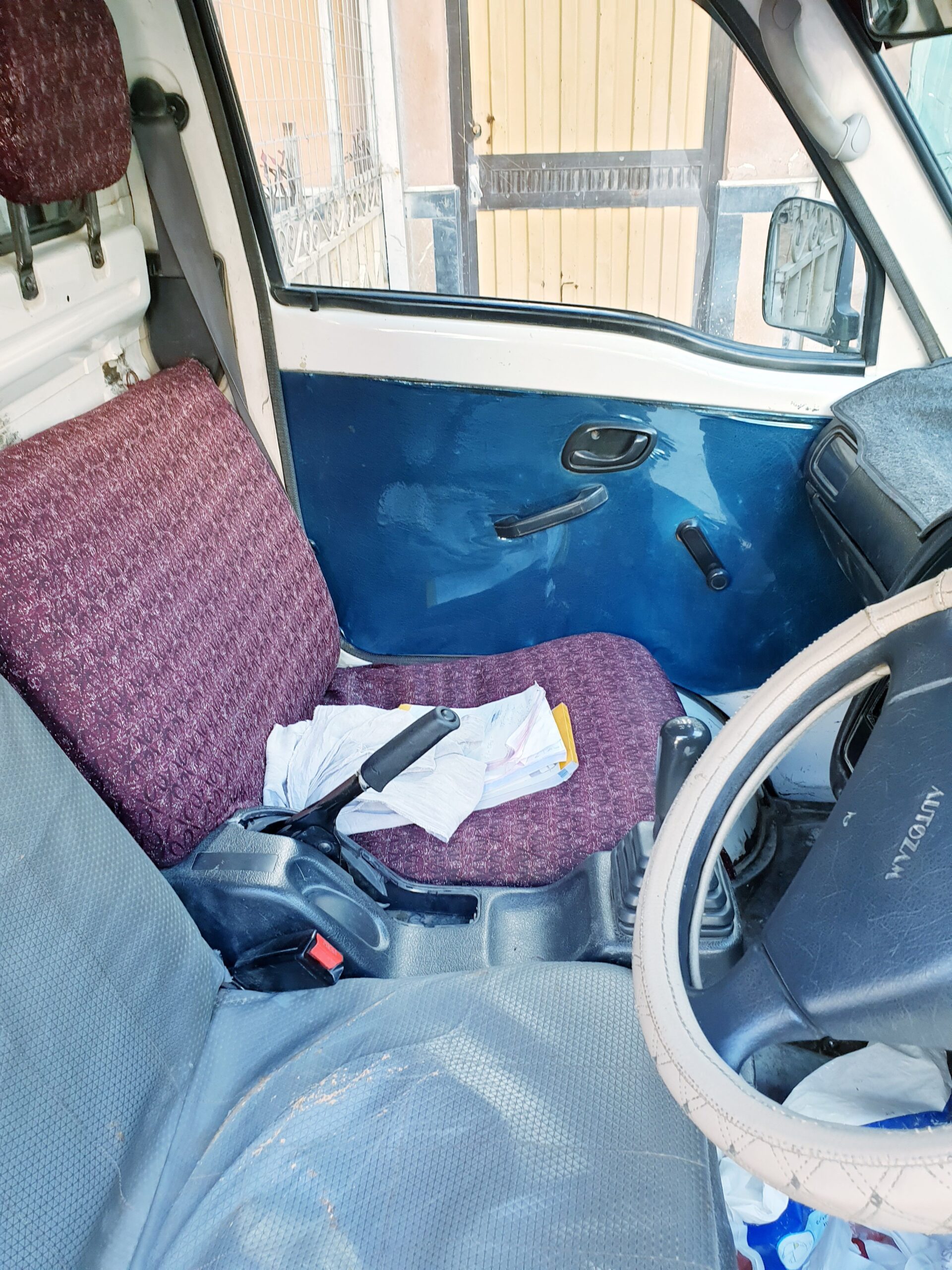 یک عراده موتر باربری سوزوکی کیري