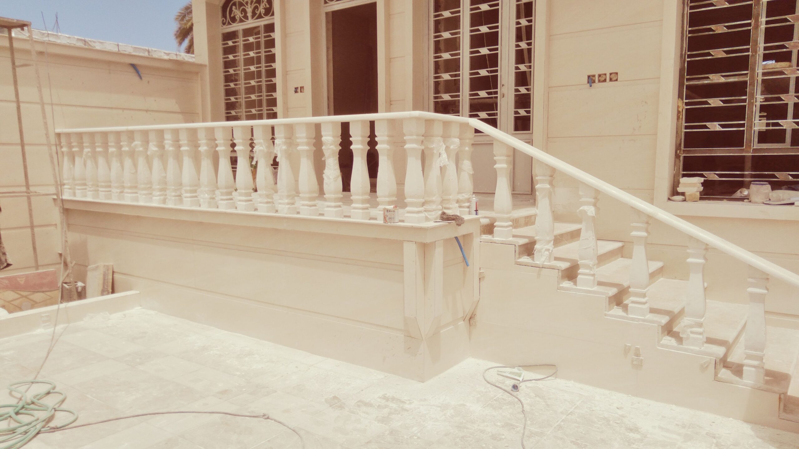 نمای داخلی وبیرونی ساختمان