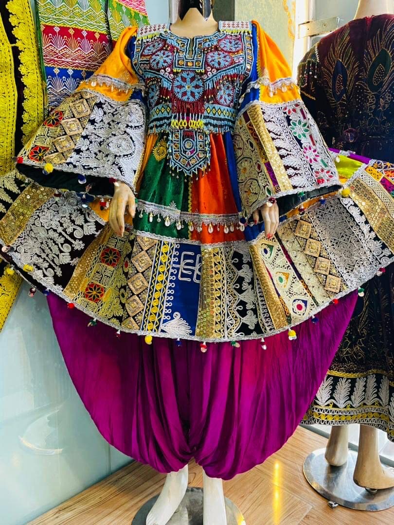 گند افغانی😘