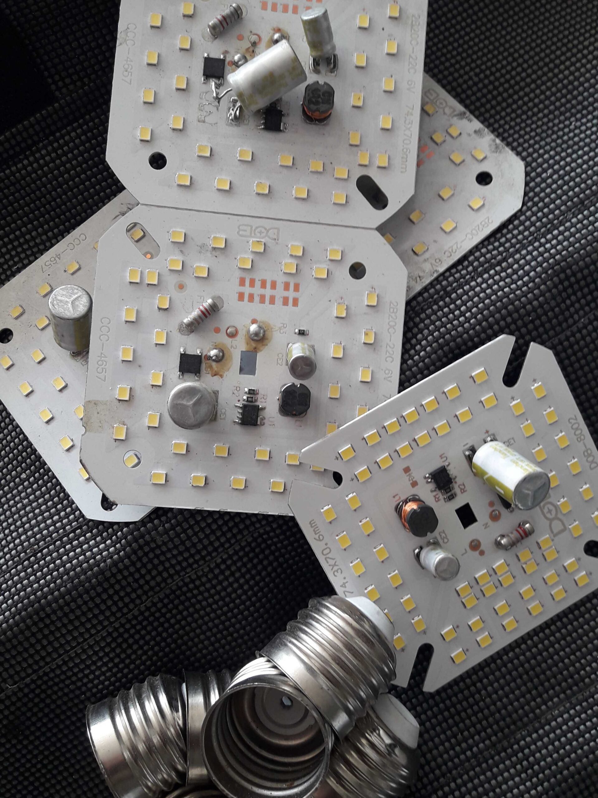 حباب بدنه هیت سینک لامپ کم مصرف