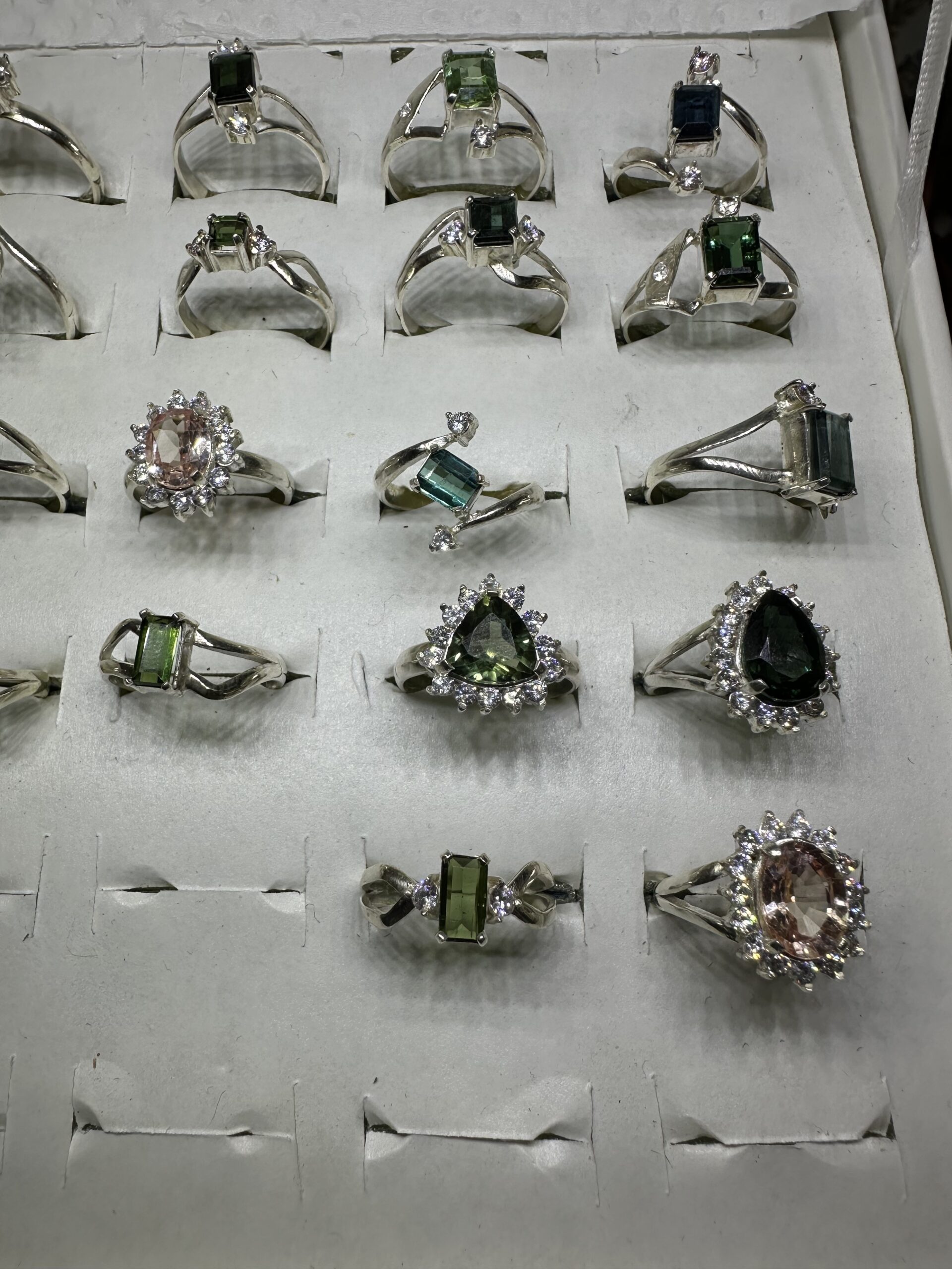 انگشتر های نقره با نگین های اصلی بیروج ‘ تورمالین