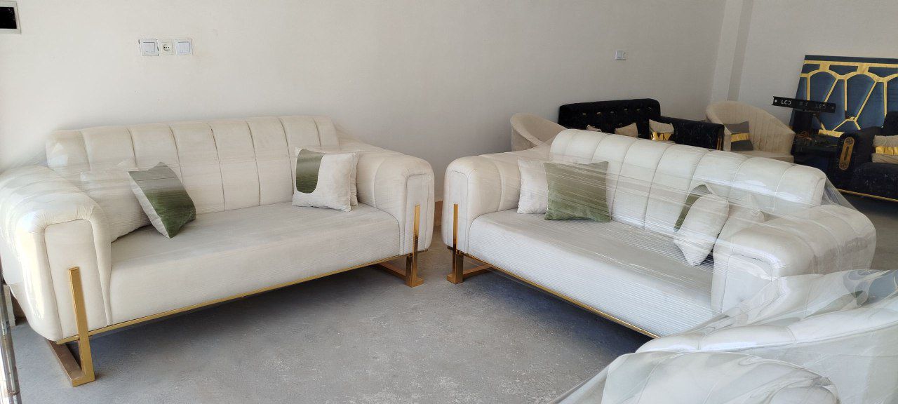 مبل لوکس و خوش رنگ