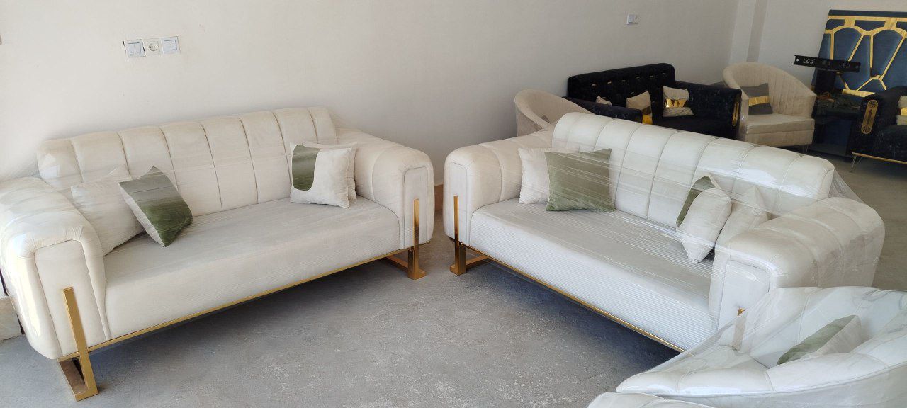 مبل لوکس و خوش رنگ