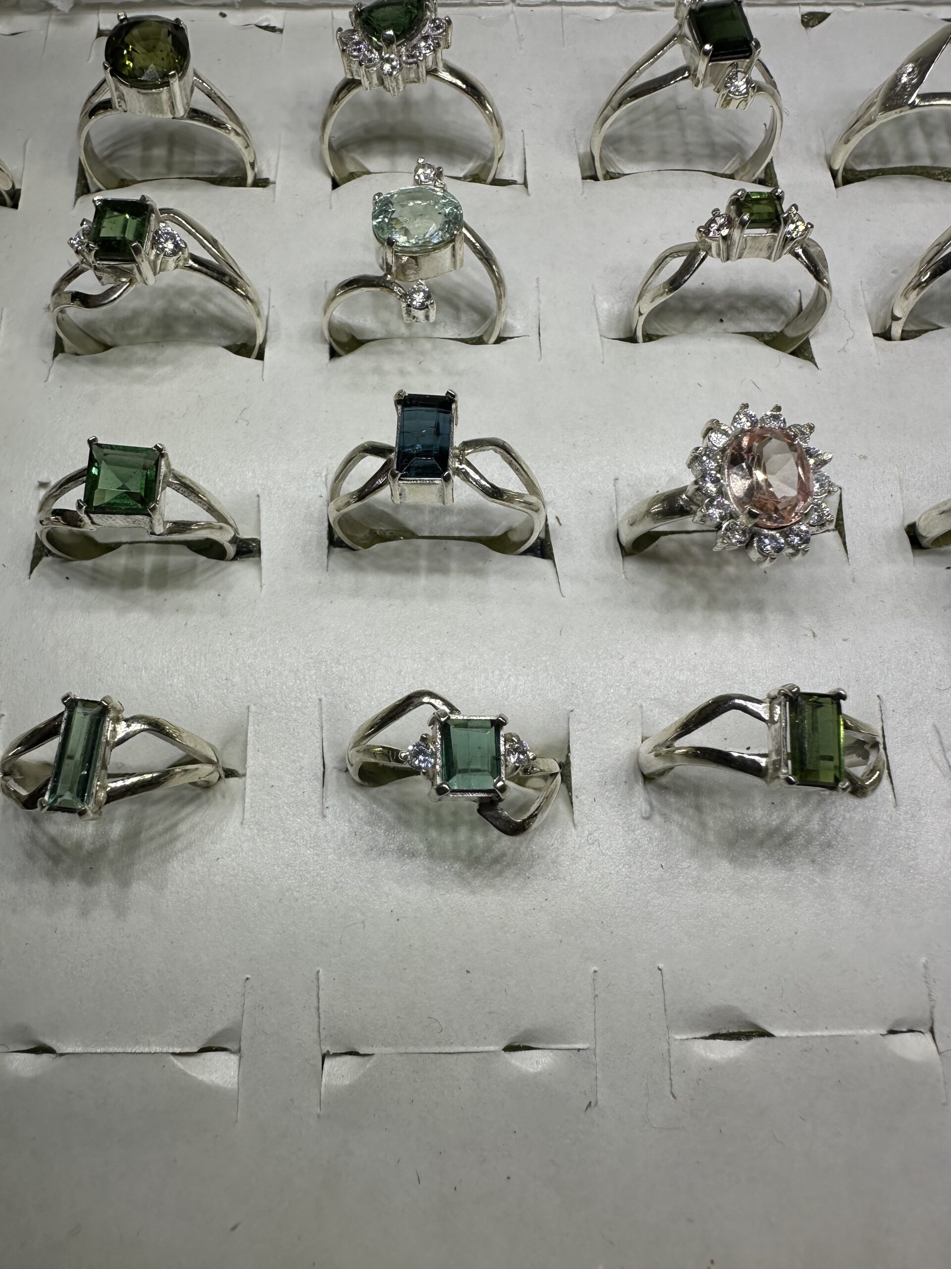 انگشتر های نقره با نگین های اصلی بیروج ‘ تورمالین