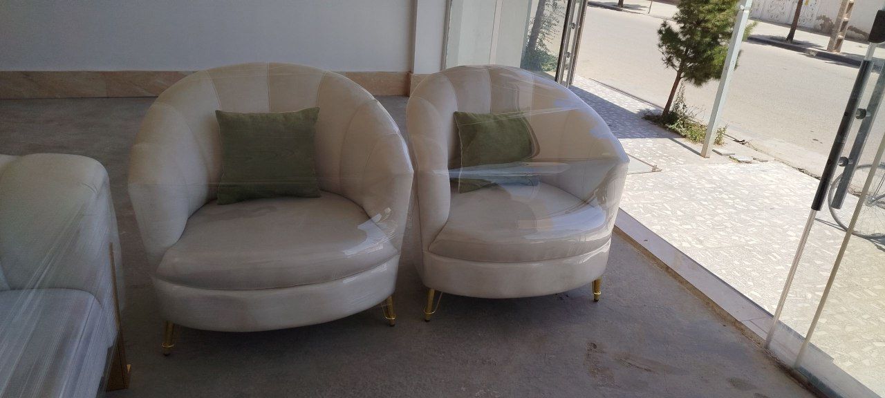 مبل لوکس و خوش رنگ