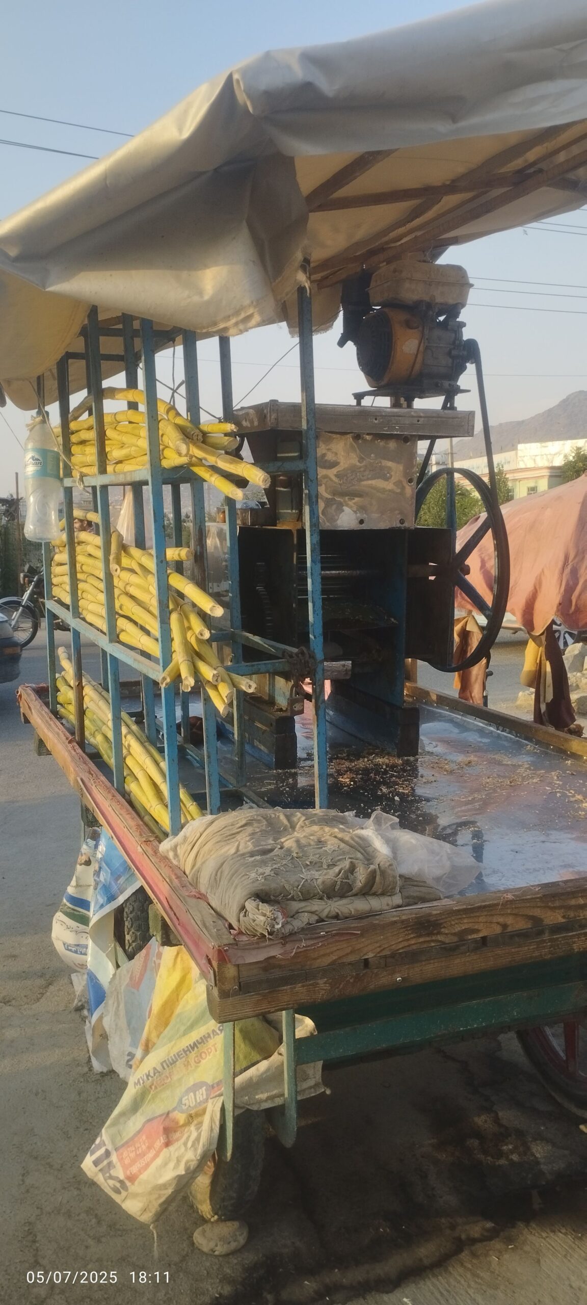 یک عراده ماشین نیشکر عاجل بفروش میرسد هرکس خواست د