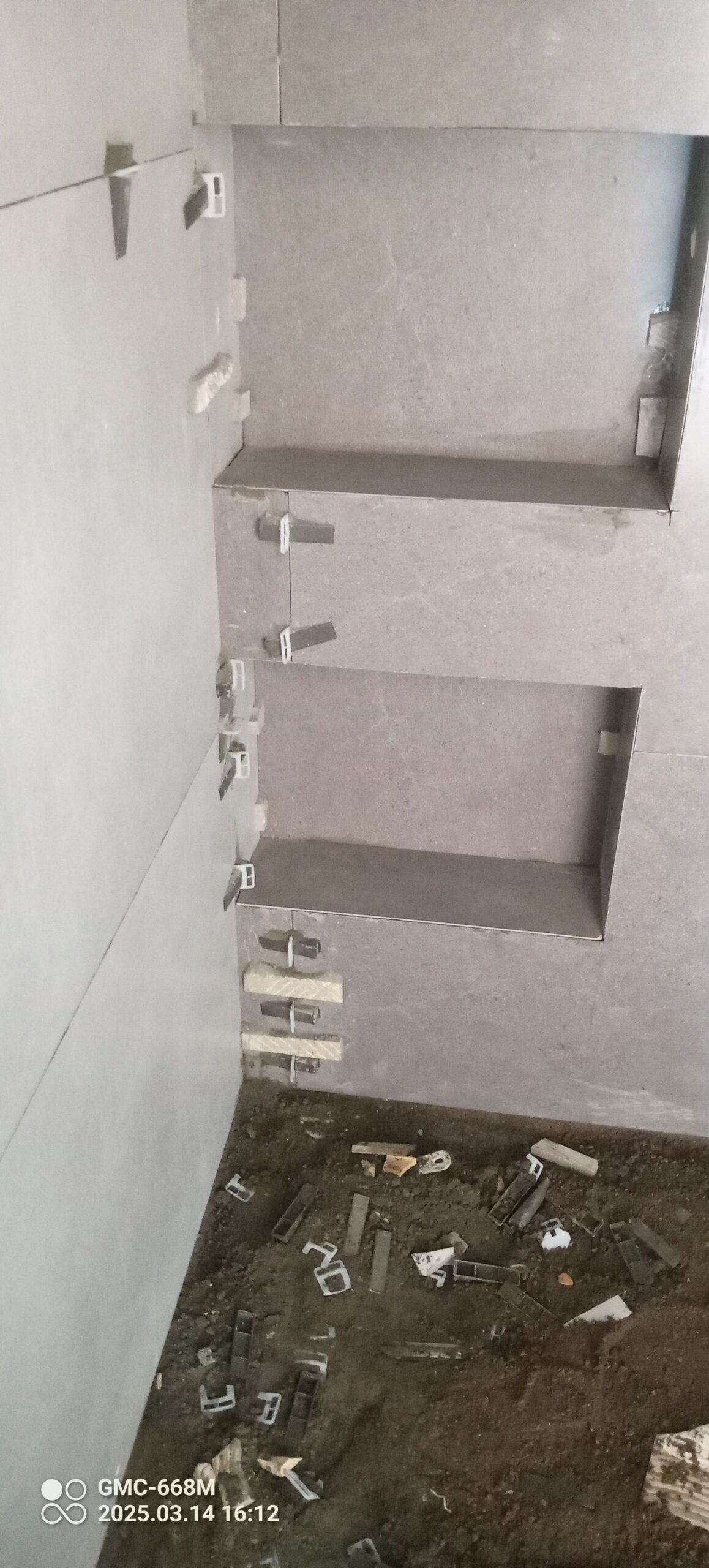 کاشی کاری کف بدنه