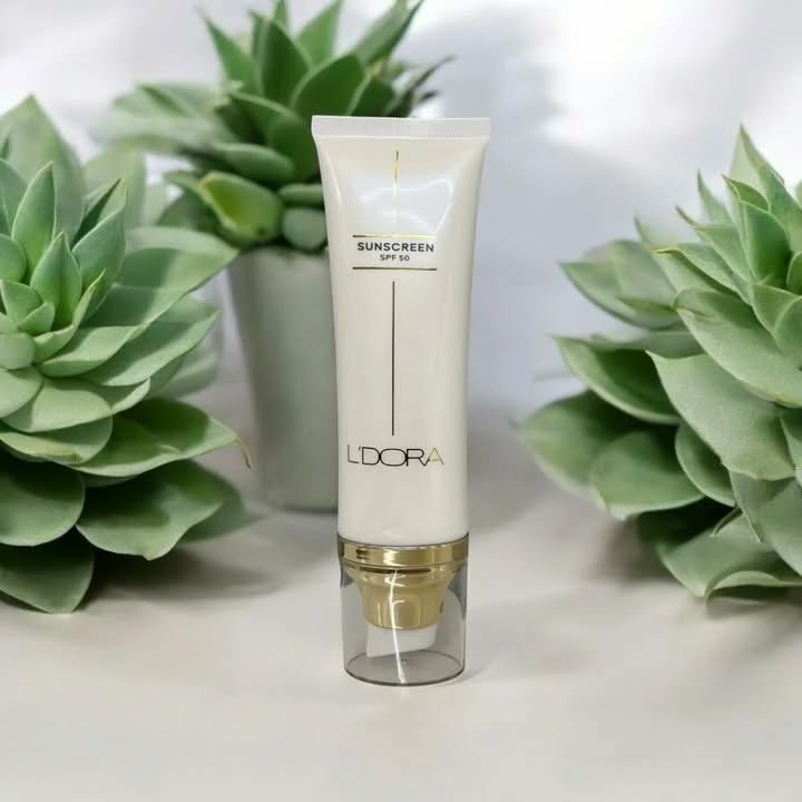 ضد آفتاب بی‌رنگ لدورا