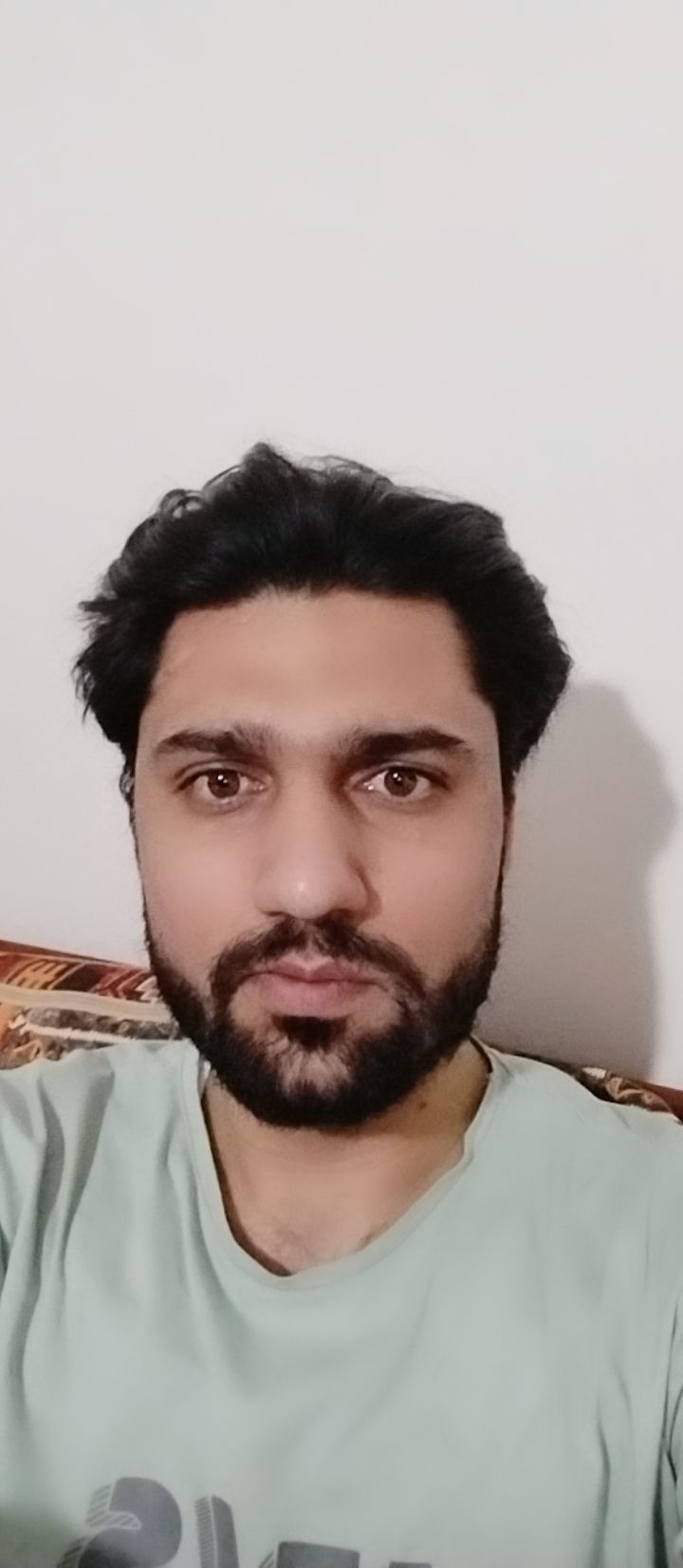 به کار ضرورت دارم