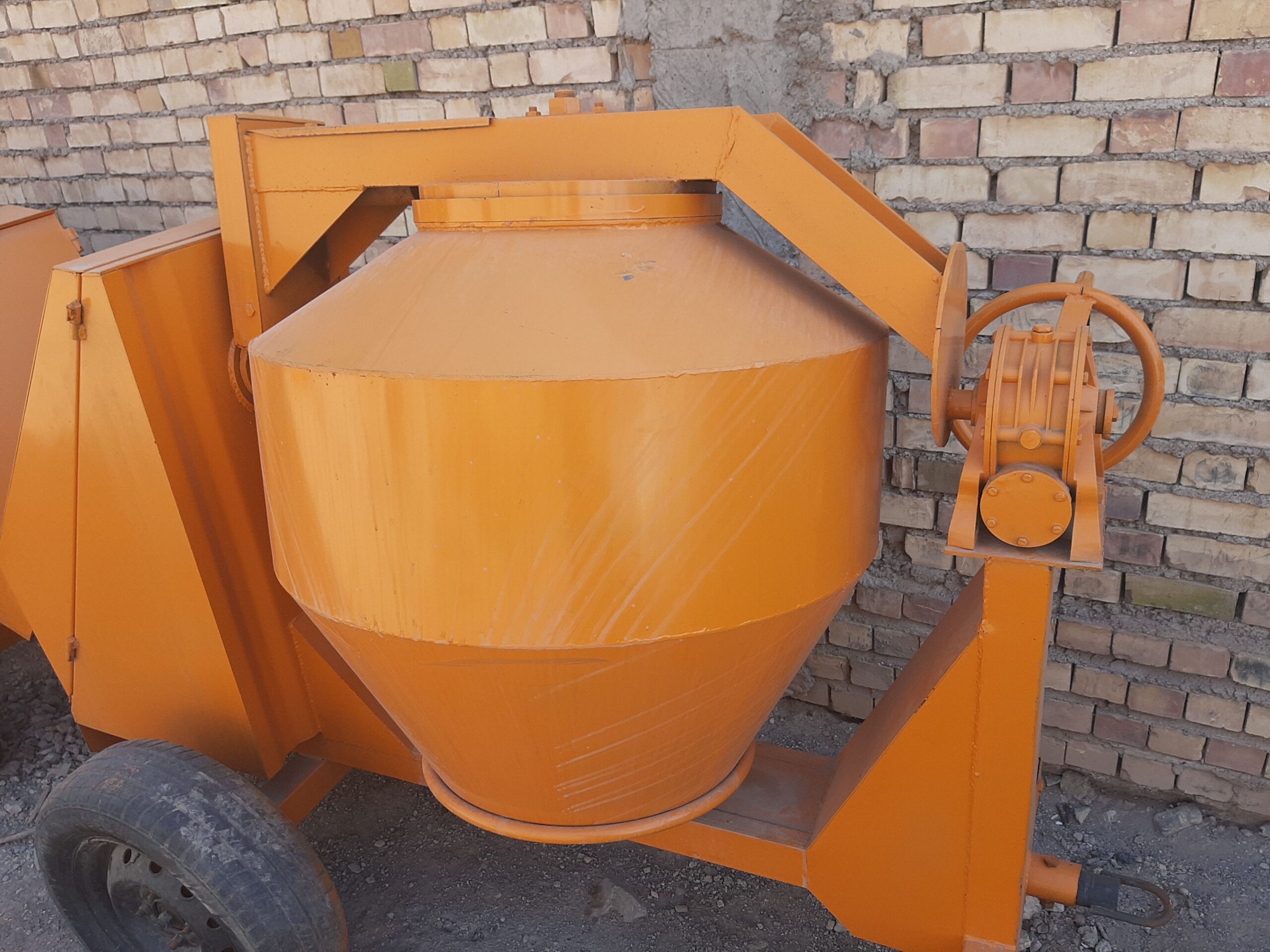 بلوک زن چهار قالبه و پنج قالبه