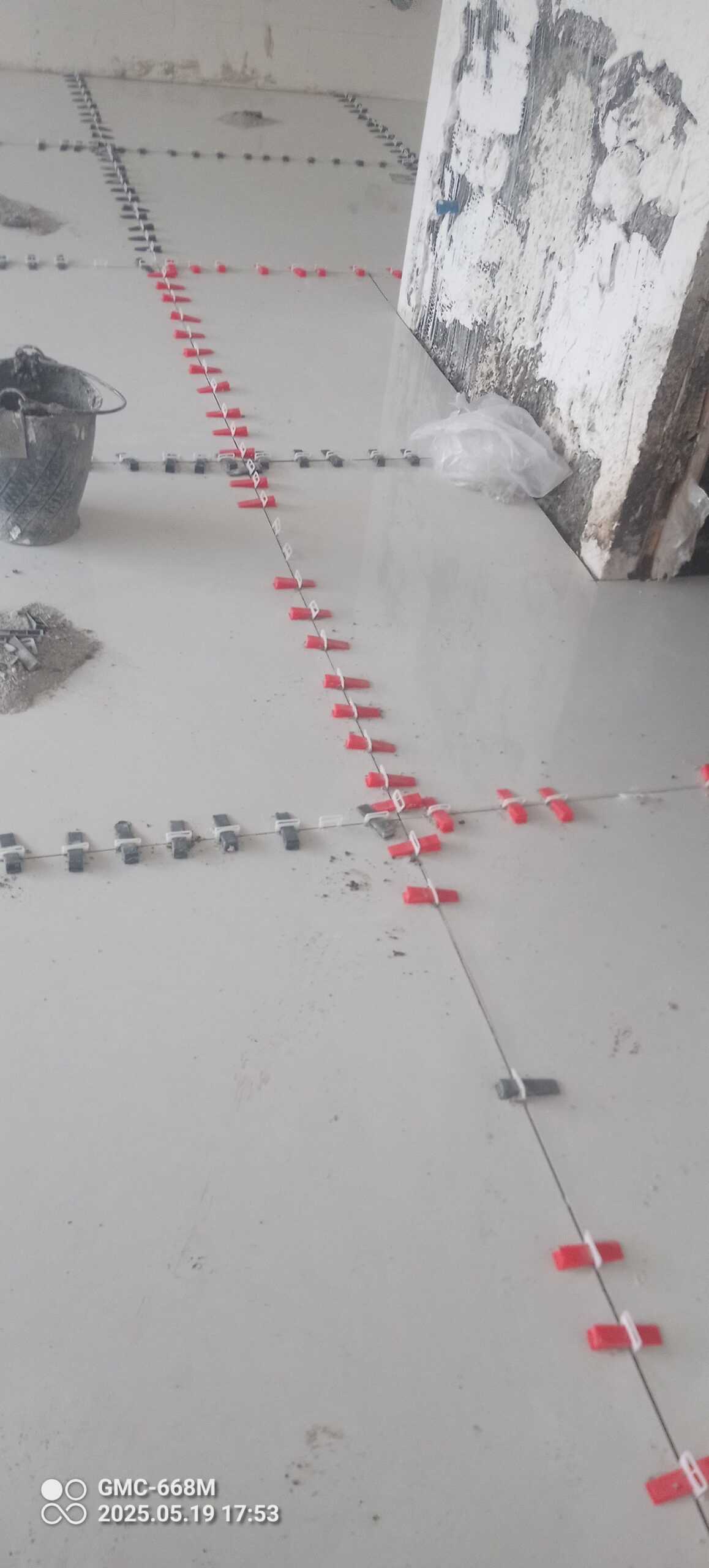 کاشی کاری کف بدنه