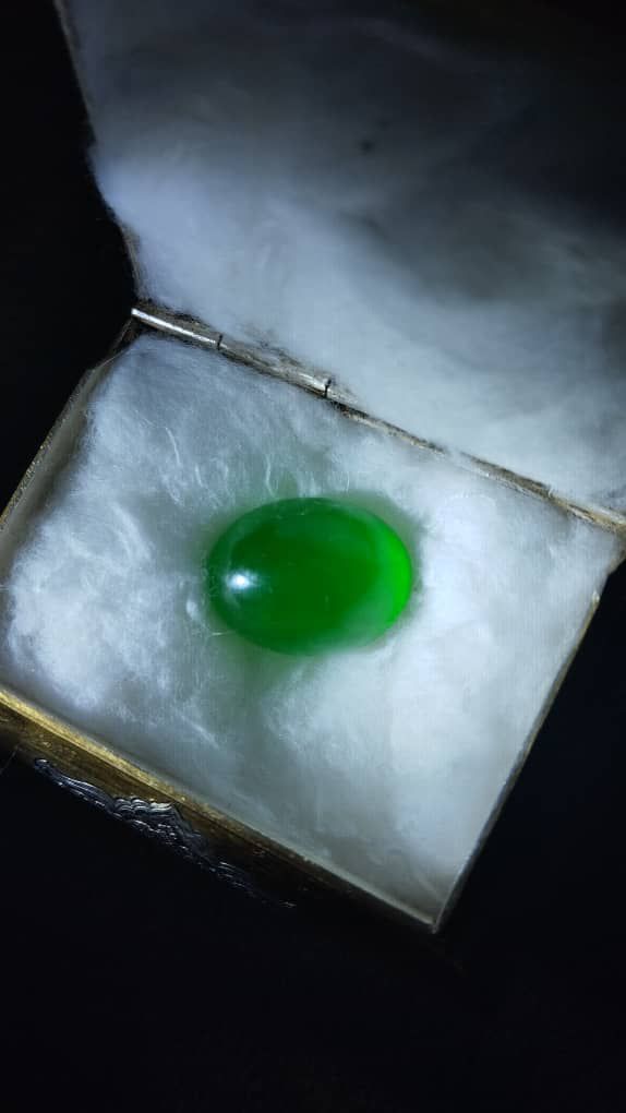 خریدار انواع گوهر سنگ های تجاری وجواهراتی