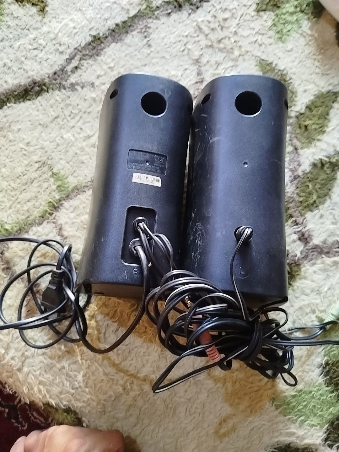 یک عدد اسپیکر کامپیوتر و موبایل