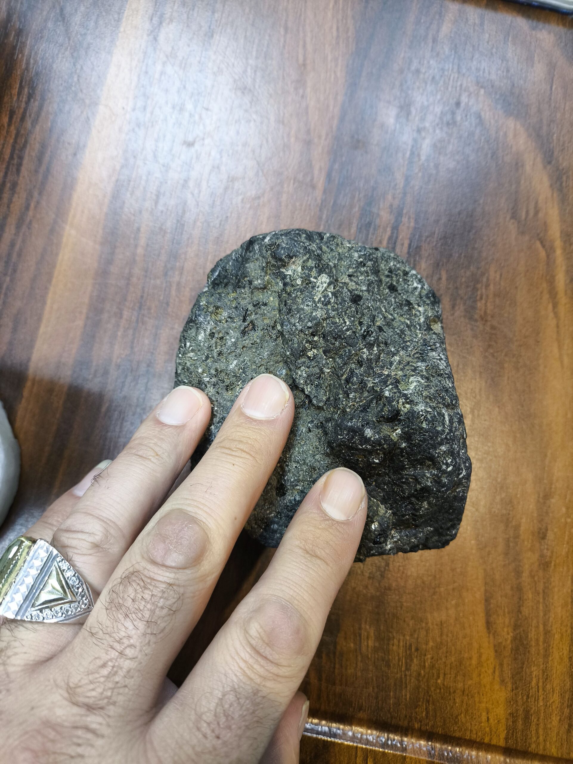 واسطه خریدارسنگ‌های ارزشمند