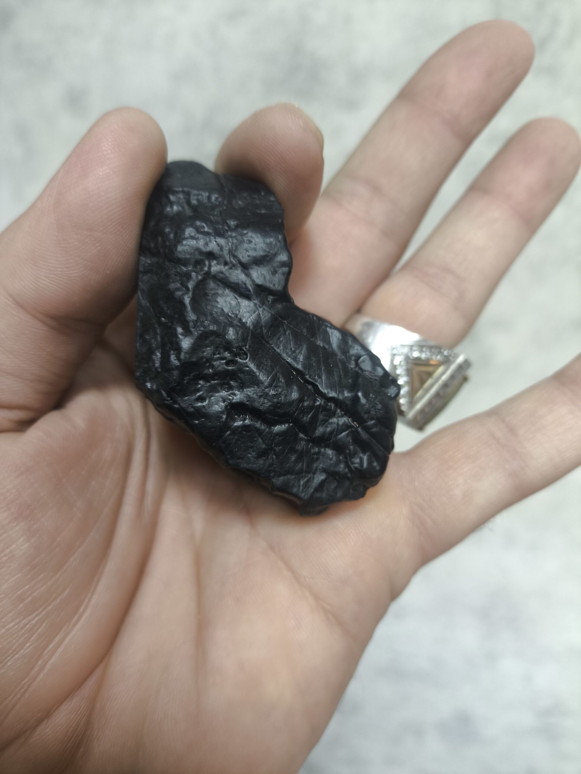 واسطه خریدارسنگ‌های ارزشمند