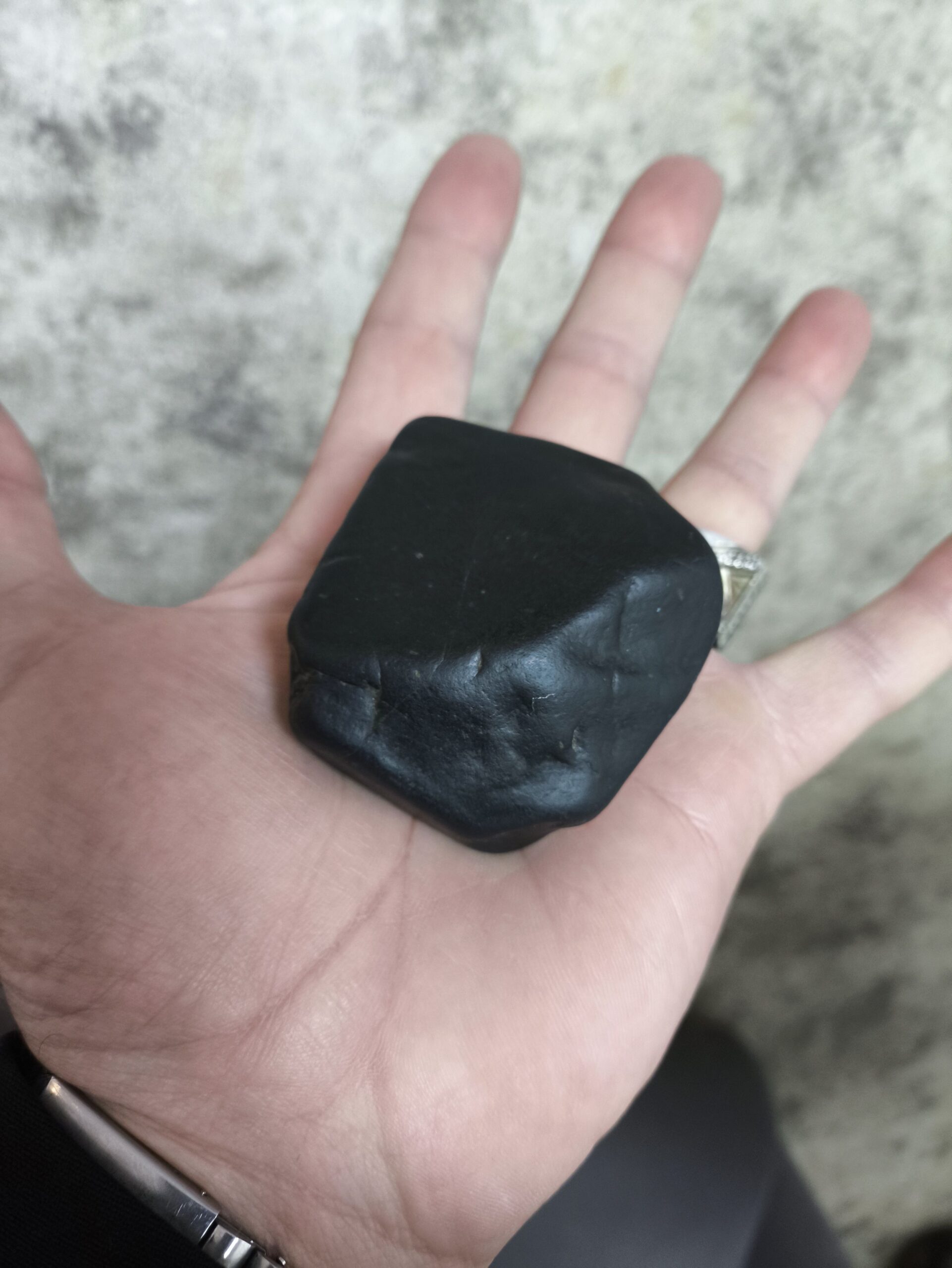 واسطه خریدارسنگ‌های ارزشمند