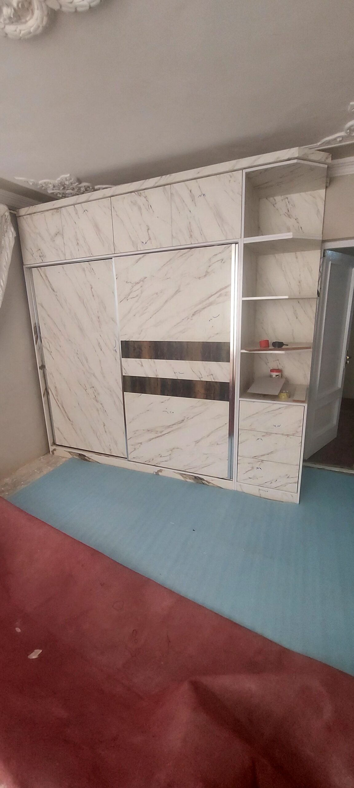 الماری دیکور