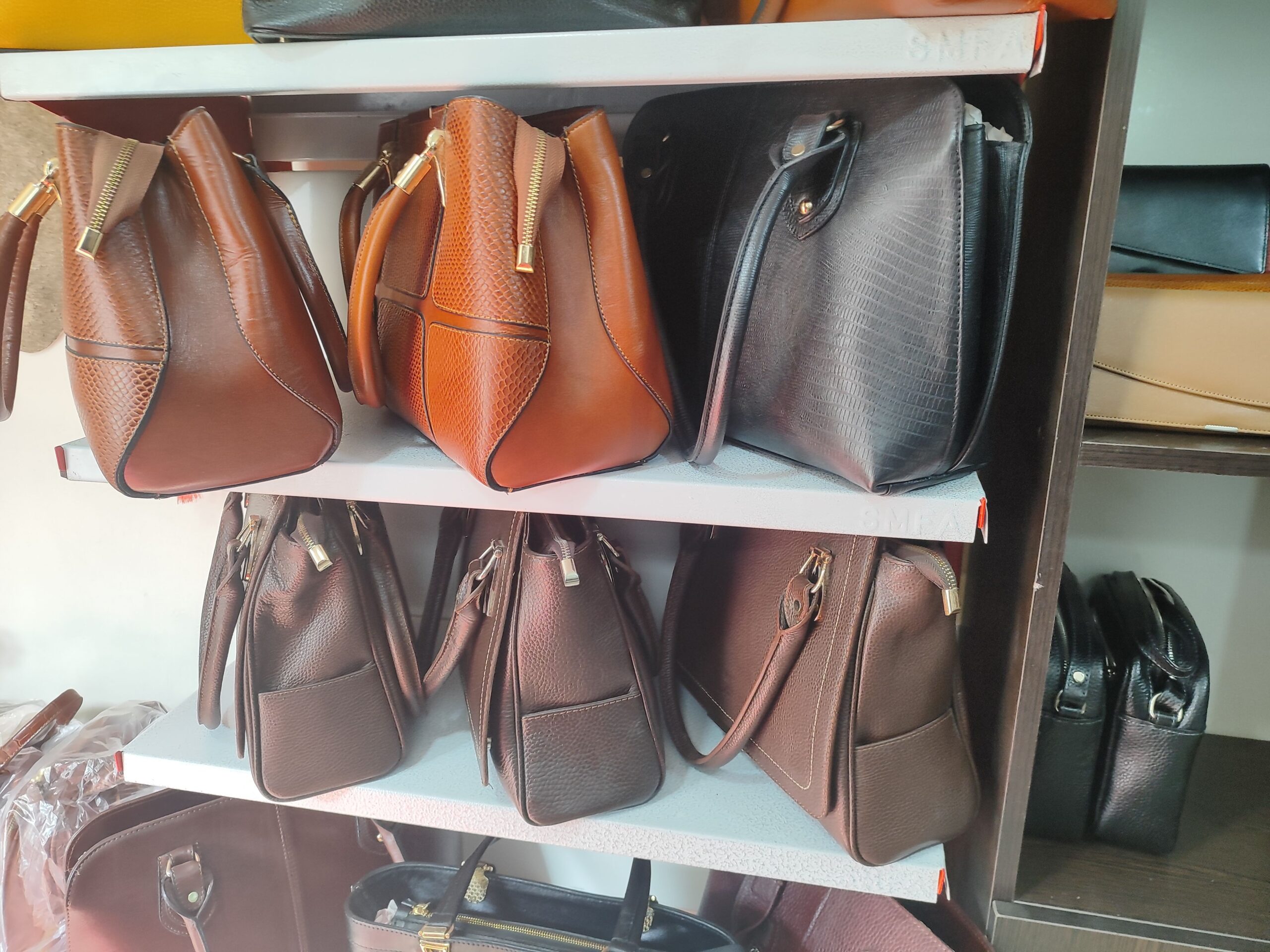 انواع کیفهای چرم طبیعی