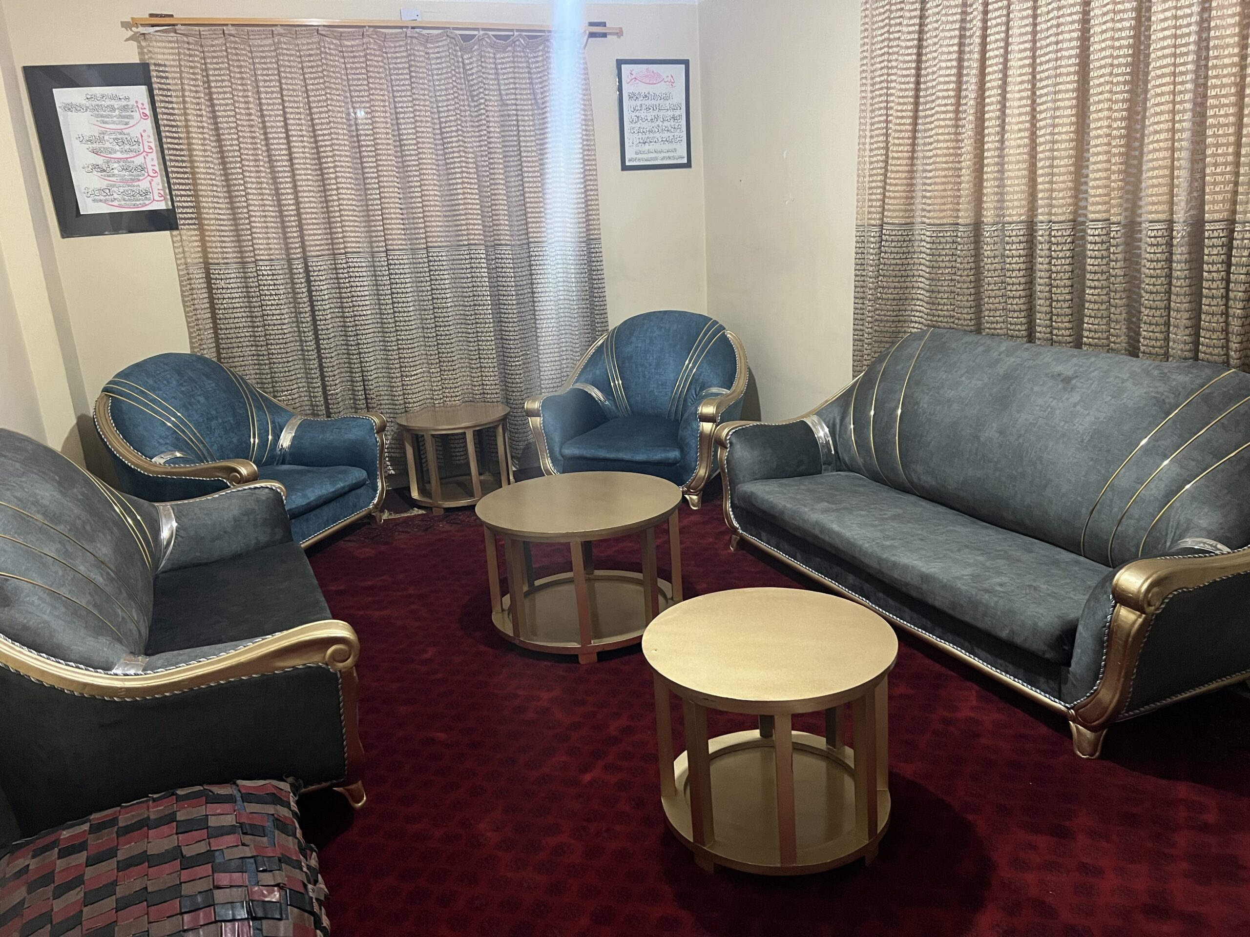 کوچ هفت نفره با دو رنگ